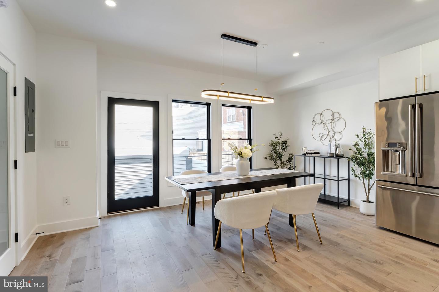 3009 13TH ST NW #1, WASHINGTON, District Of Columbia 20009, 3 Bedrooms Bedrooms, 6 Rooms Rooms,2 BathroomsBathrooms,Residential,For sale,3009 13TH ST NW #1,DCDC2245770 MLS # DCDC2245770