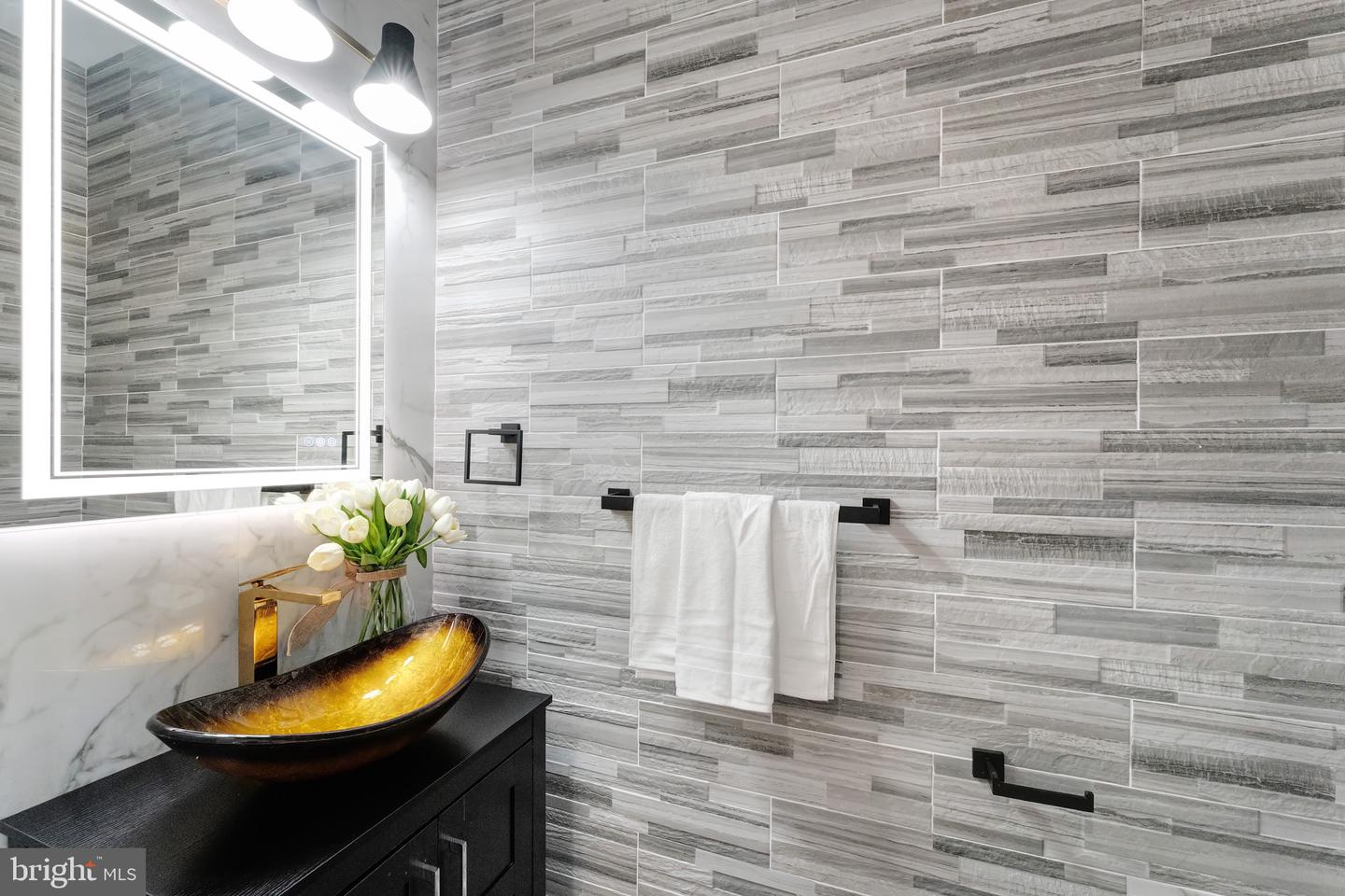 3009 13TH ST NW #1, WASHINGTON, District Of Columbia 20009, 3 Bedrooms Bedrooms, 6 Rooms Rooms,2 BathroomsBathrooms,Residential,For sale,3009 13TH ST NW #1,DCDC2245770 MLS # DCDC2245770