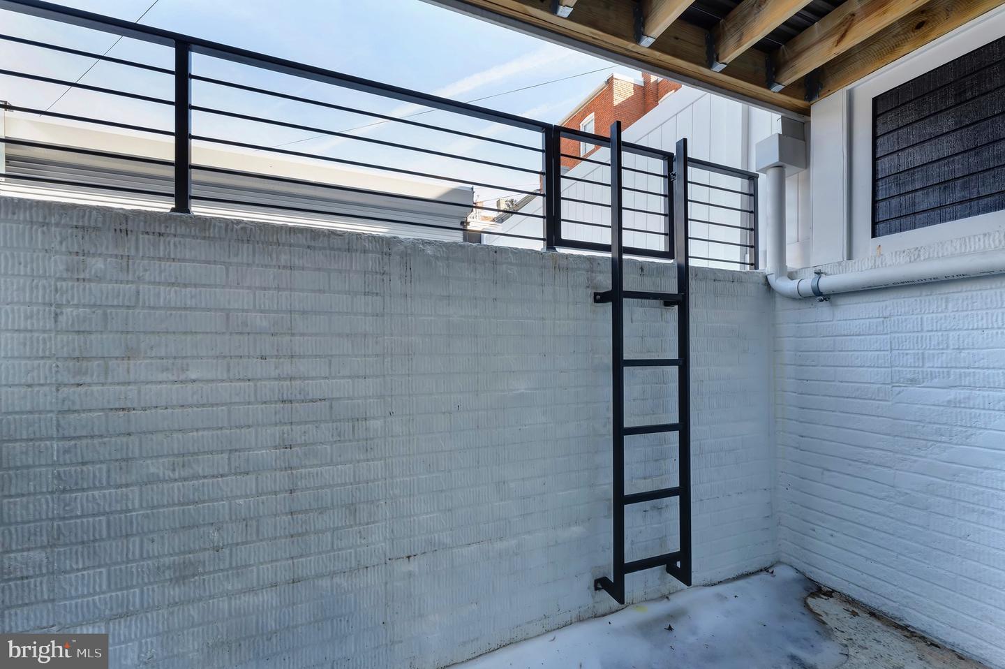 3009 13TH ST NW #1, WASHINGTON, District Of Columbia 20009, 3 Bedrooms Bedrooms, 6 Rooms Rooms,2 BathroomsBathrooms,Residential,For sale,3009 13TH ST NW #1,DCDC2245770 MLS # DCDC2245770