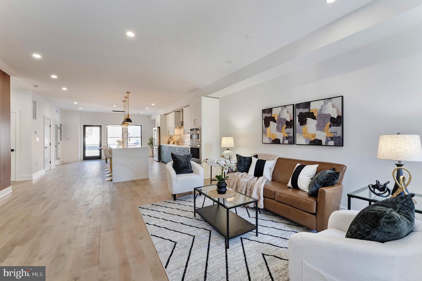 3009 13TH ST NW #1, WASHINGTON, District Of Columbia 20009, 3 Bedrooms Bedrooms, 6 Rooms Rooms,2 BathroomsBathrooms,Residential,For sale,3009 13TH ST NW #1,DCDC2245770 MLS # DCDC2245770