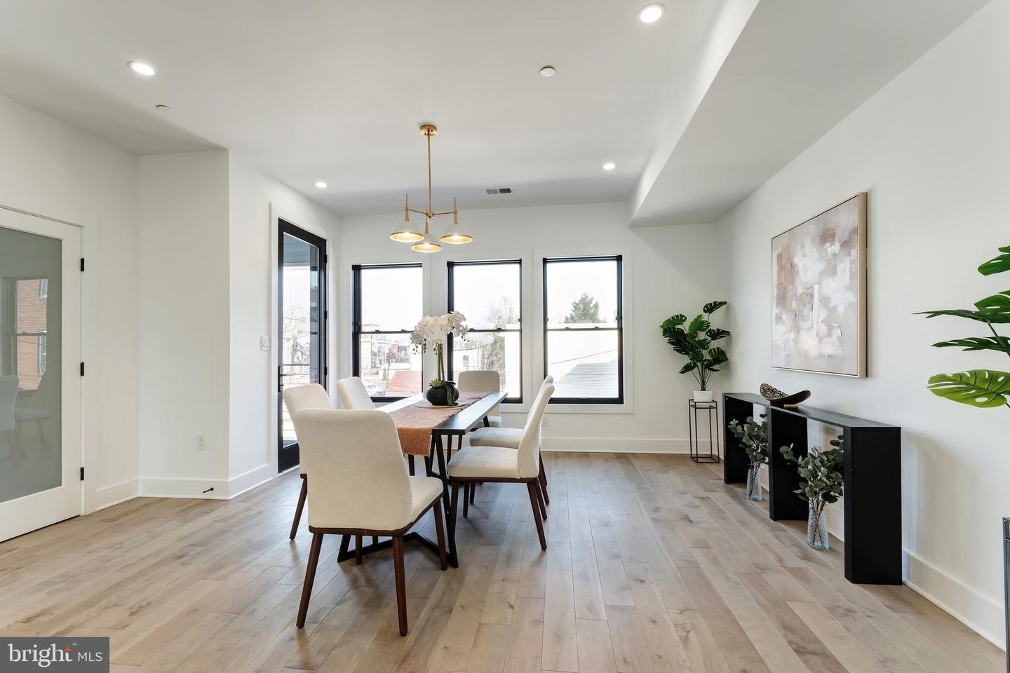 3009 13TH ST NW #2, WASHINGTON, District Of Columbia 20009, 3 Bedrooms Bedrooms, ,2 BathroomsBathrooms,Residential,For sale,3009 13TH ST NW #2,DCDC2245788 MLS # DCDC2245788