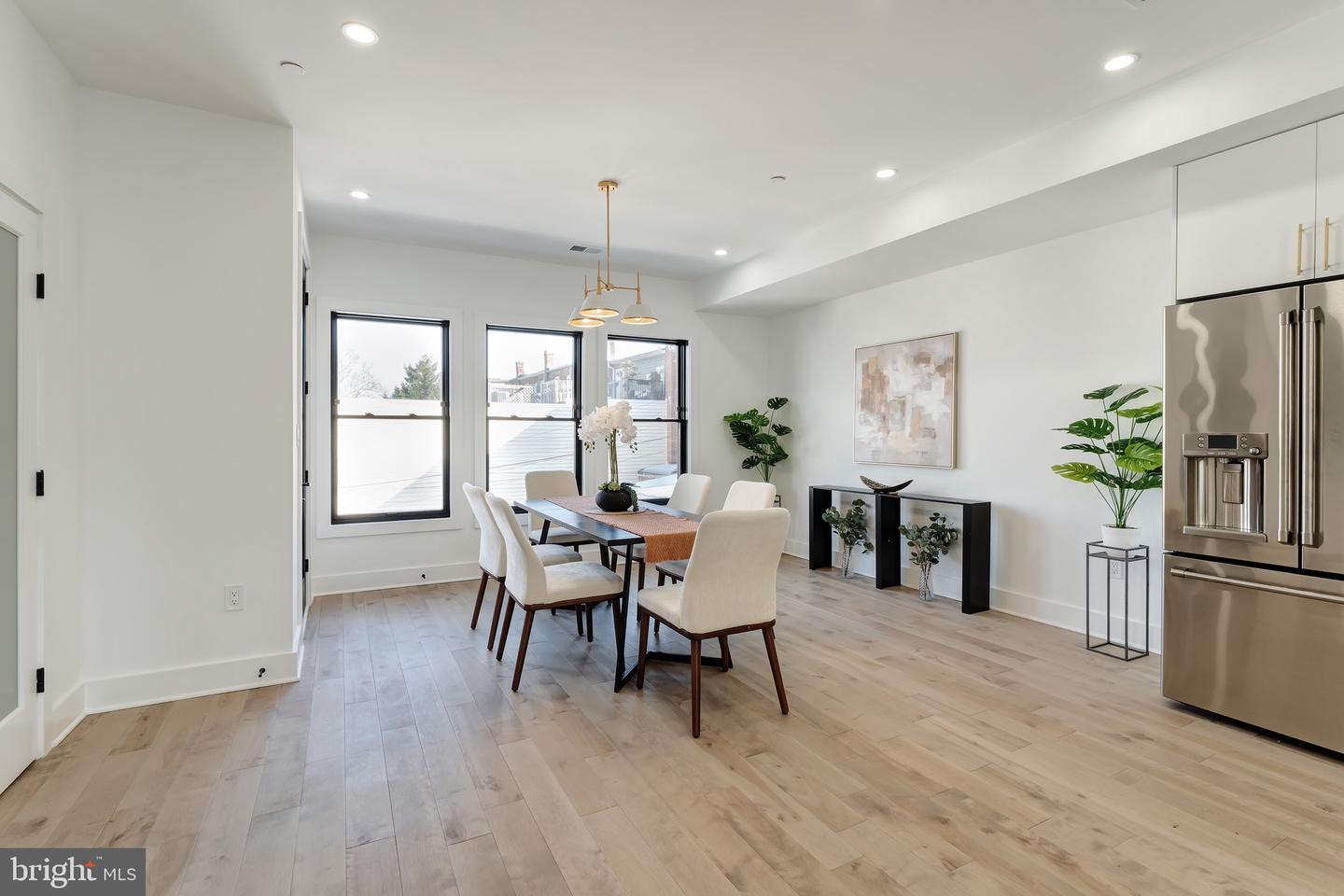 3009 13TH ST NW #2, WASHINGTON, District Of Columbia 20009, 3 Bedrooms Bedrooms, ,2 BathroomsBathrooms,Residential,For sale,3009 13TH ST NW #2,DCDC2245788 MLS # DCDC2245788