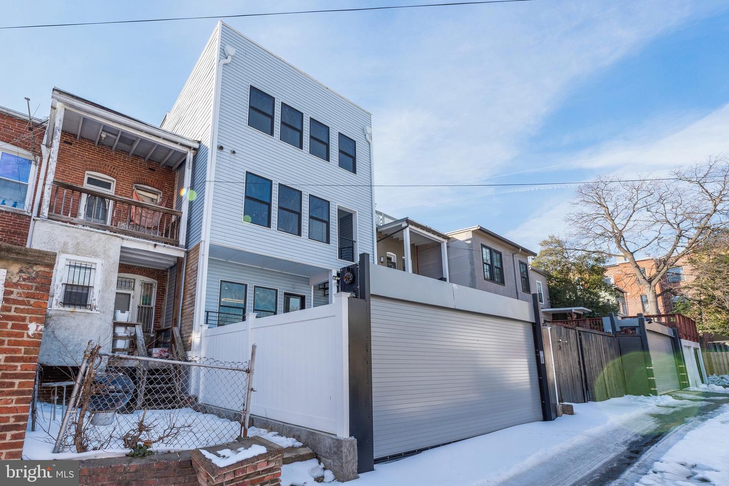 3009 13TH ST NW #2, WASHINGTON, District Of Columbia 20009, 3 Bedrooms Bedrooms, ,2 BathroomsBathrooms,Residential,For sale,3009 13TH ST NW #2,DCDC2245788 MLS # DCDC2245788