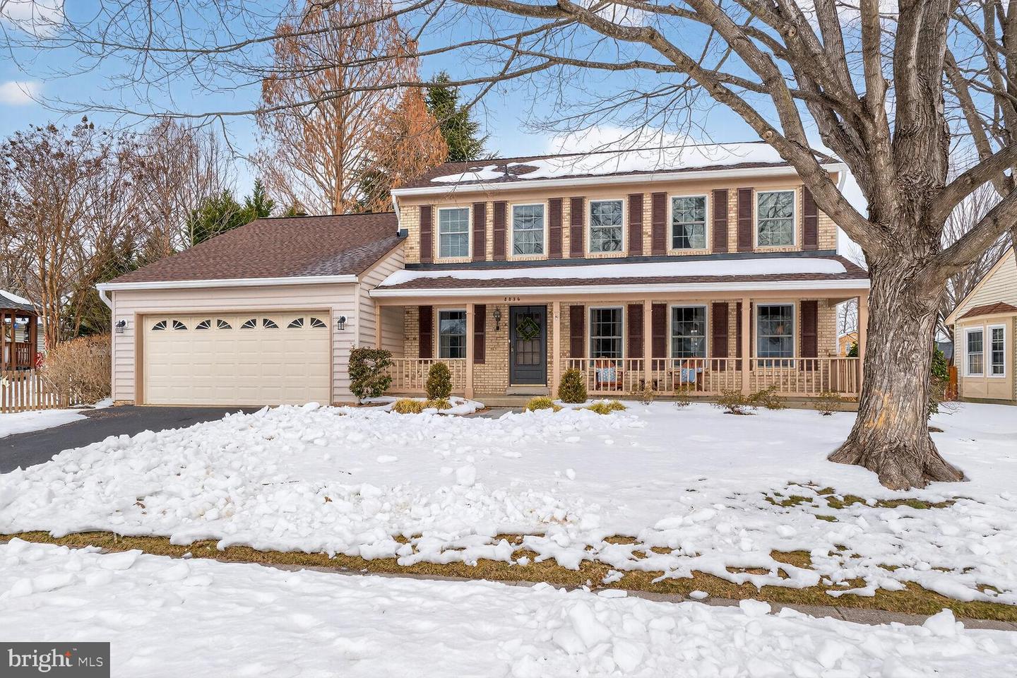 8836 SHADOWLAKE WAY, SPRINGFIELD, Virginia 22153, 4 Bedrooms Bedrooms, 8 Rooms Rooms,3 BathroomsBathrooms,Residential,For sale,8836 SHADOWLAKE WAY,VAFX2290544 MLS # VAFX2290544