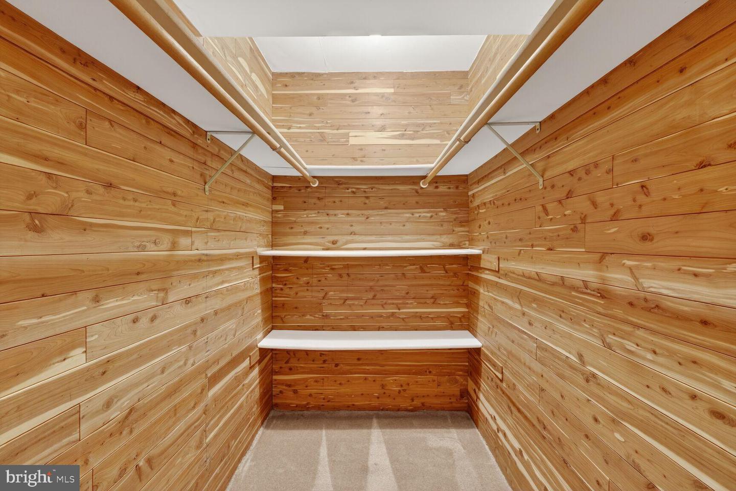 8836 SHADOWLAKE WAY, SPRINGFIELD, Virginia 22153, 4 Bedrooms Bedrooms, 8 Rooms Rooms,3 BathroomsBathrooms,Residential,For sale,8836 SHADOWLAKE WAY,VAFX2290544 MLS # VAFX2290544