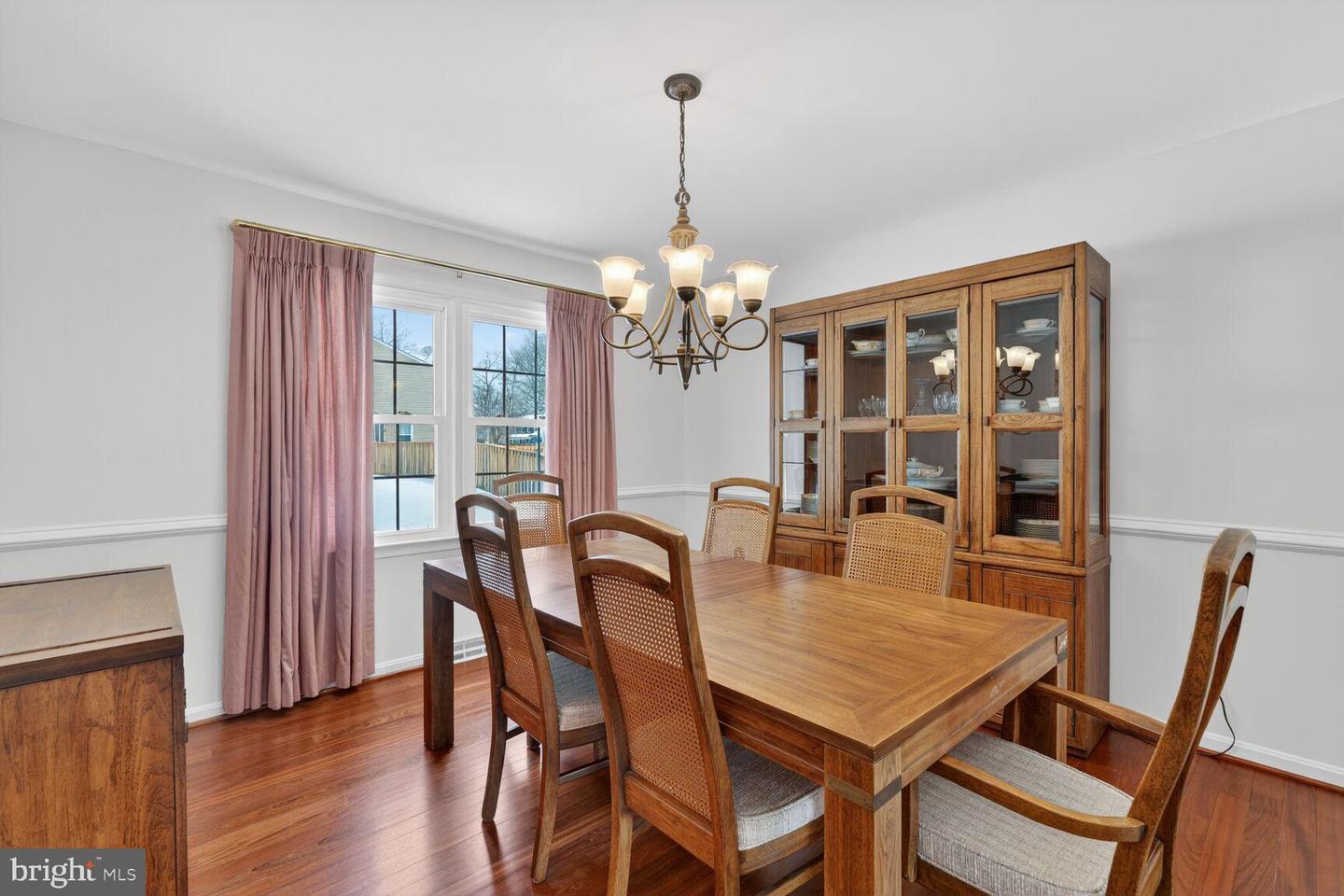 8836 SHADOWLAKE WAY, SPRINGFIELD, Virginia 22153, 4 Bedrooms Bedrooms, 8 Rooms Rooms,3 BathroomsBathrooms,Residential,For sale,8836 SHADOWLAKE WAY,VAFX2290544 MLS # VAFX2290544