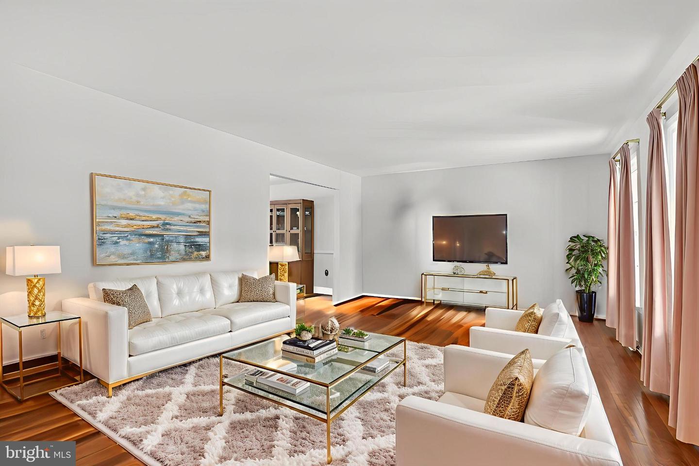 8836 SHADOWLAKE WAY, SPRINGFIELD, Virginia 22153, 4 Bedrooms Bedrooms, 8 Rooms Rooms,3 BathroomsBathrooms,Residential,For sale,8836 SHADOWLAKE WAY,VAFX2290544 MLS # VAFX2290544