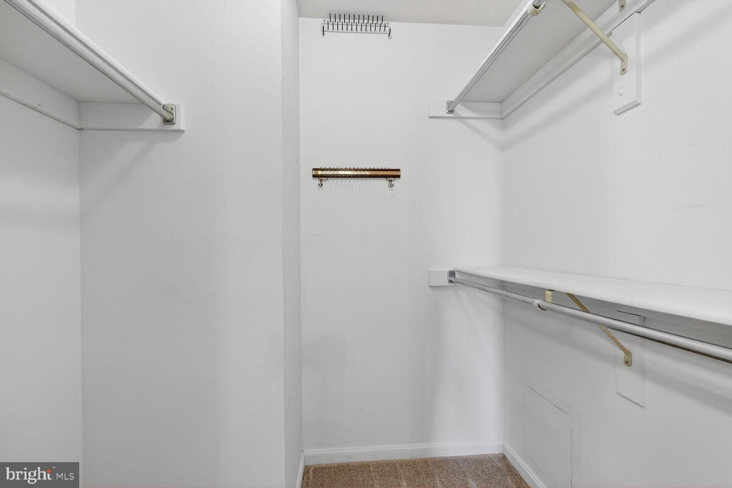 8836 SHADOWLAKE WAY, SPRINGFIELD, Virginia 22153, 4 Bedrooms Bedrooms, 8 Rooms Rooms,3 BathroomsBathrooms,Residential,For sale,8836 SHADOWLAKE WAY,VAFX2290544 MLS # VAFX2290544