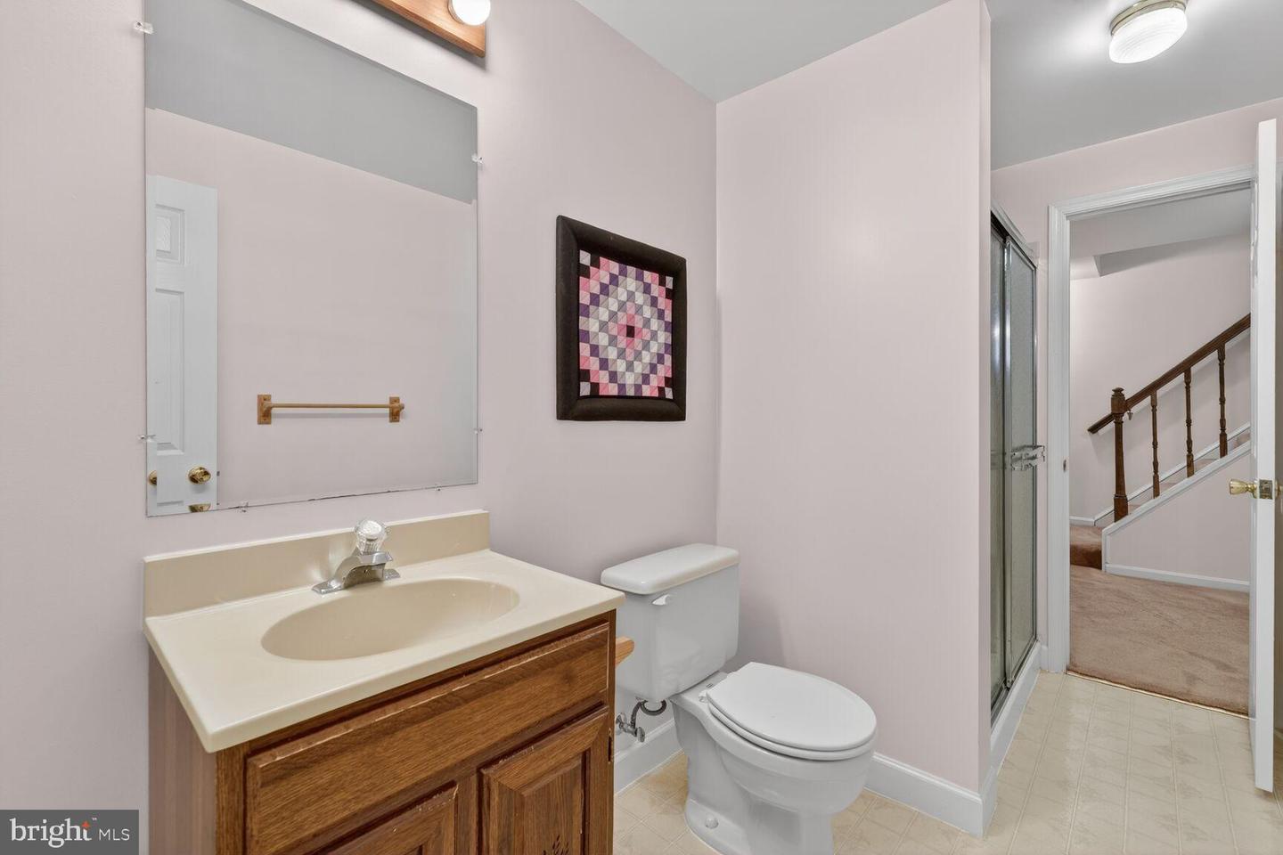 8836 SHADOWLAKE WAY, SPRINGFIELD, Virginia 22153, 4 Bedrooms Bedrooms, 8 Rooms Rooms,3 BathroomsBathrooms,Residential,For sale,8836 SHADOWLAKE WAY,VAFX2290544 MLS # VAFX2290544