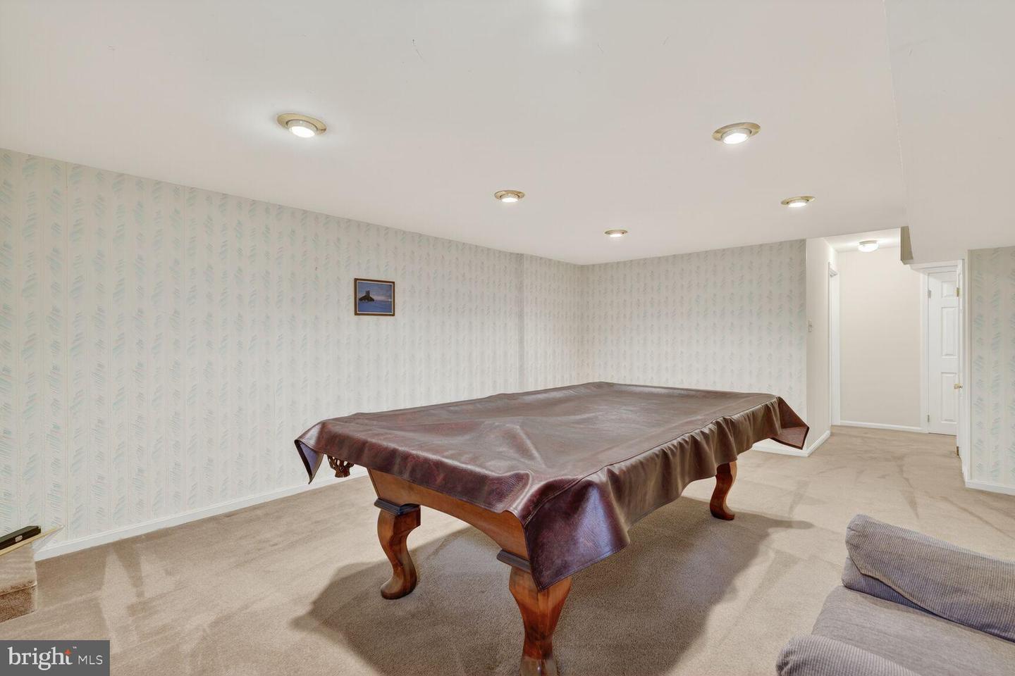 8836 SHADOWLAKE WAY, SPRINGFIELD, Virginia 22153, 4 Bedrooms Bedrooms, 8 Rooms Rooms,3 BathroomsBathrooms,Residential,For sale,8836 SHADOWLAKE WAY,VAFX2290544 MLS # VAFX2290544