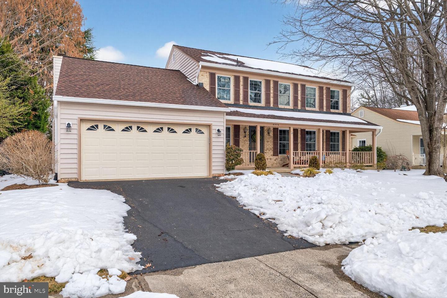 8836 SHADOWLAKE WAY, SPRINGFIELD, Virginia 22153, 4 Bedrooms Bedrooms, 8 Rooms Rooms,3 BathroomsBathrooms,Residential,For sale,8836 SHADOWLAKE WAY,VAFX2290544 MLS # VAFX2290544