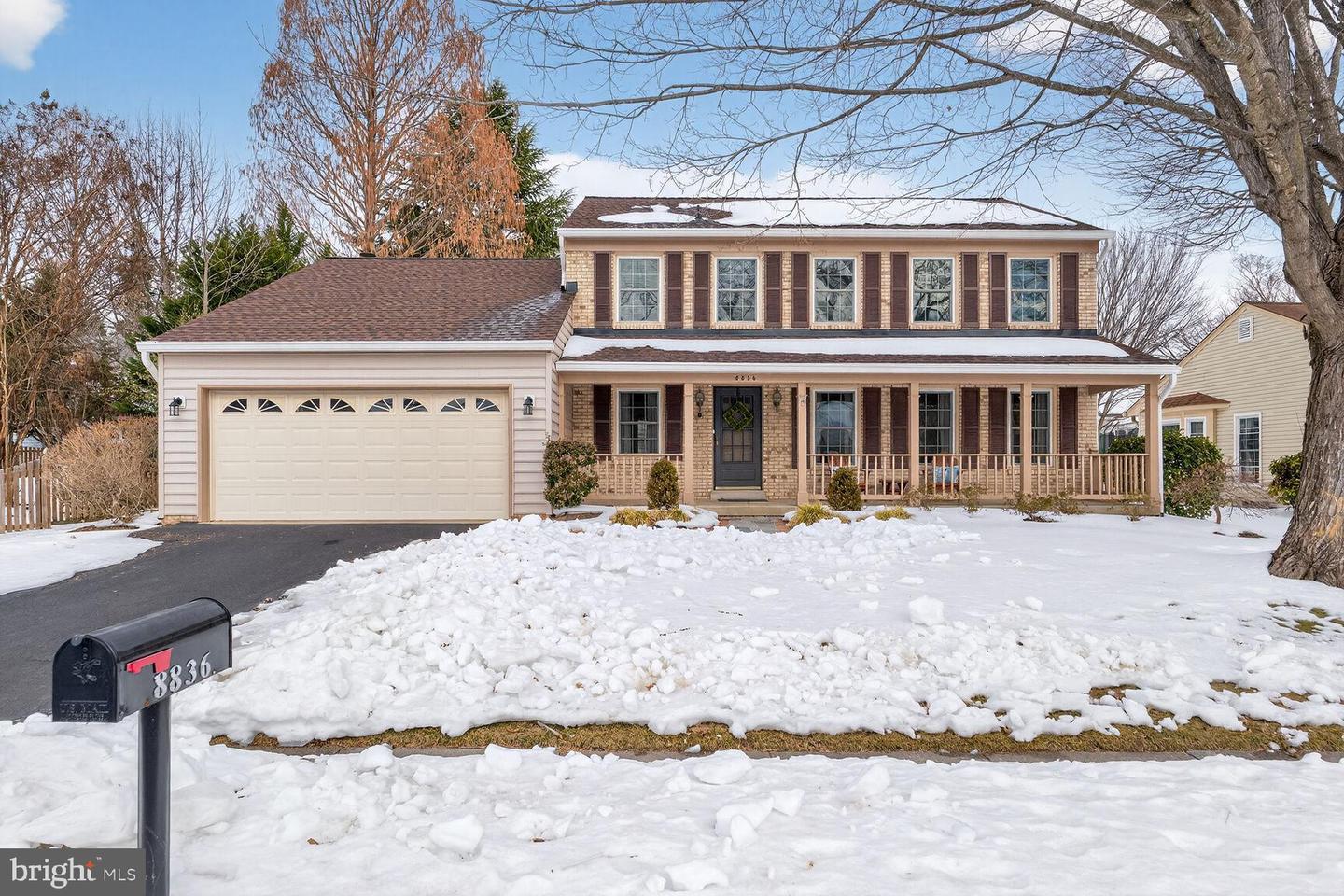 8836 SHADOWLAKE WAY, SPRINGFIELD, Virginia 22153, 4 Bedrooms Bedrooms, 8 Rooms Rooms,3 BathroomsBathrooms,Residential,For sale,8836 SHADOWLAKE WAY,VAFX2290544 MLS # VAFX2290544