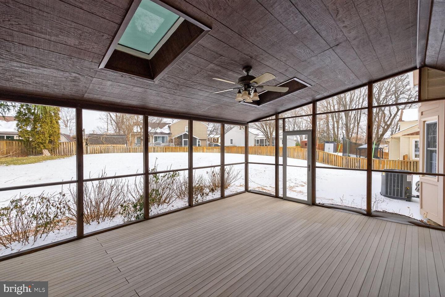 8836 SHADOWLAKE WAY, SPRINGFIELD, Virginia 22153, 4 Bedrooms Bedrooms, 8 Rooms Rooms,3 BathroomsBathrooms,Residential,For sale,8836 SHADOWLAKE WAY,VAFX2290544 MLS # VAFX2290544