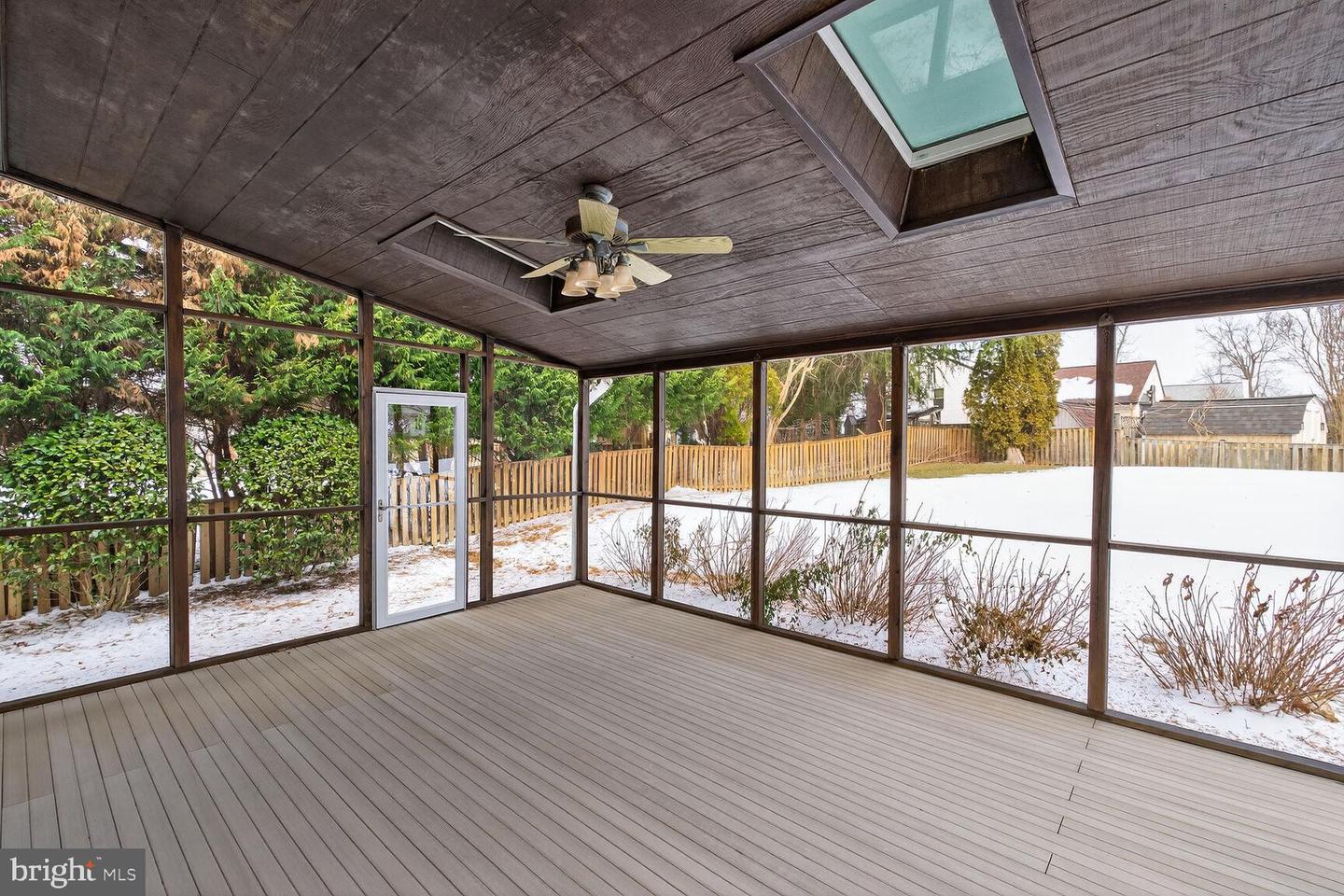 8836 SHADOWLAKE WAY, SPRINGFIELD, Virginia 22153, 4 Bedrooms Bedrooms, 8 Rooms Rooms,3 BathroomsBathrooms,Residential,For sale,8836 SHADOWLAKE WAY,VAFX2290544 MLS # VAFX2290544