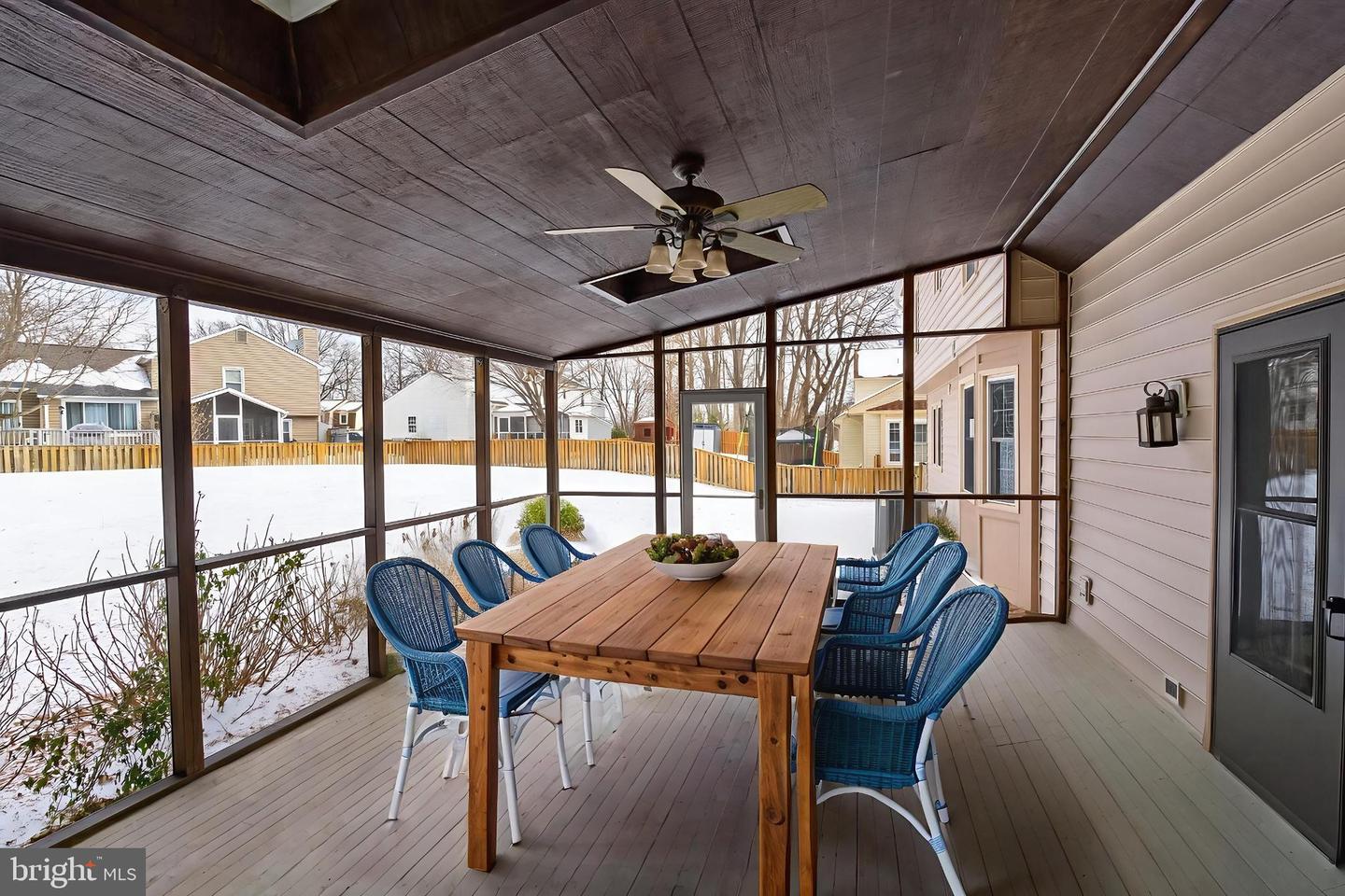 8836 SHADOWLAKE WAY, SPRINGFIELD, Virginia 22153, 4 Bedrooms Bedrooms, 8 Rooms Rooms,3 BathroomsBathrooms,Residential,For sale,8836 SHADOWLAKE WAY,VAFX2290544 MLS # VAFX2290544