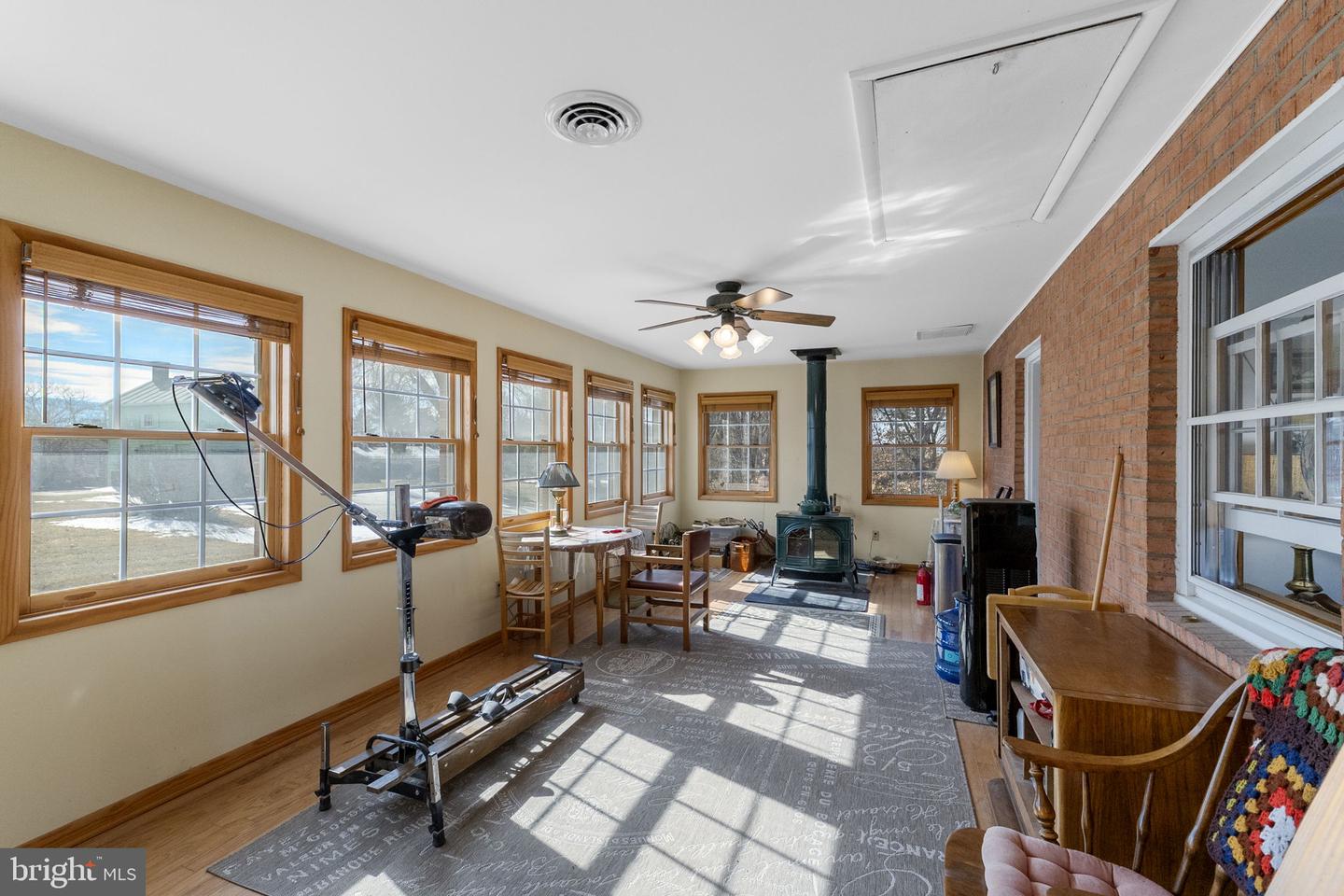 623 W SPRING ST, WOODSTOCK, Virginia 22664, 3 Bedrooms Bedrooms, ,3 BathroomsBathrooms,Residential,For sale,623 W SPRING ST,VASH2013566 MLS # VASH2013566