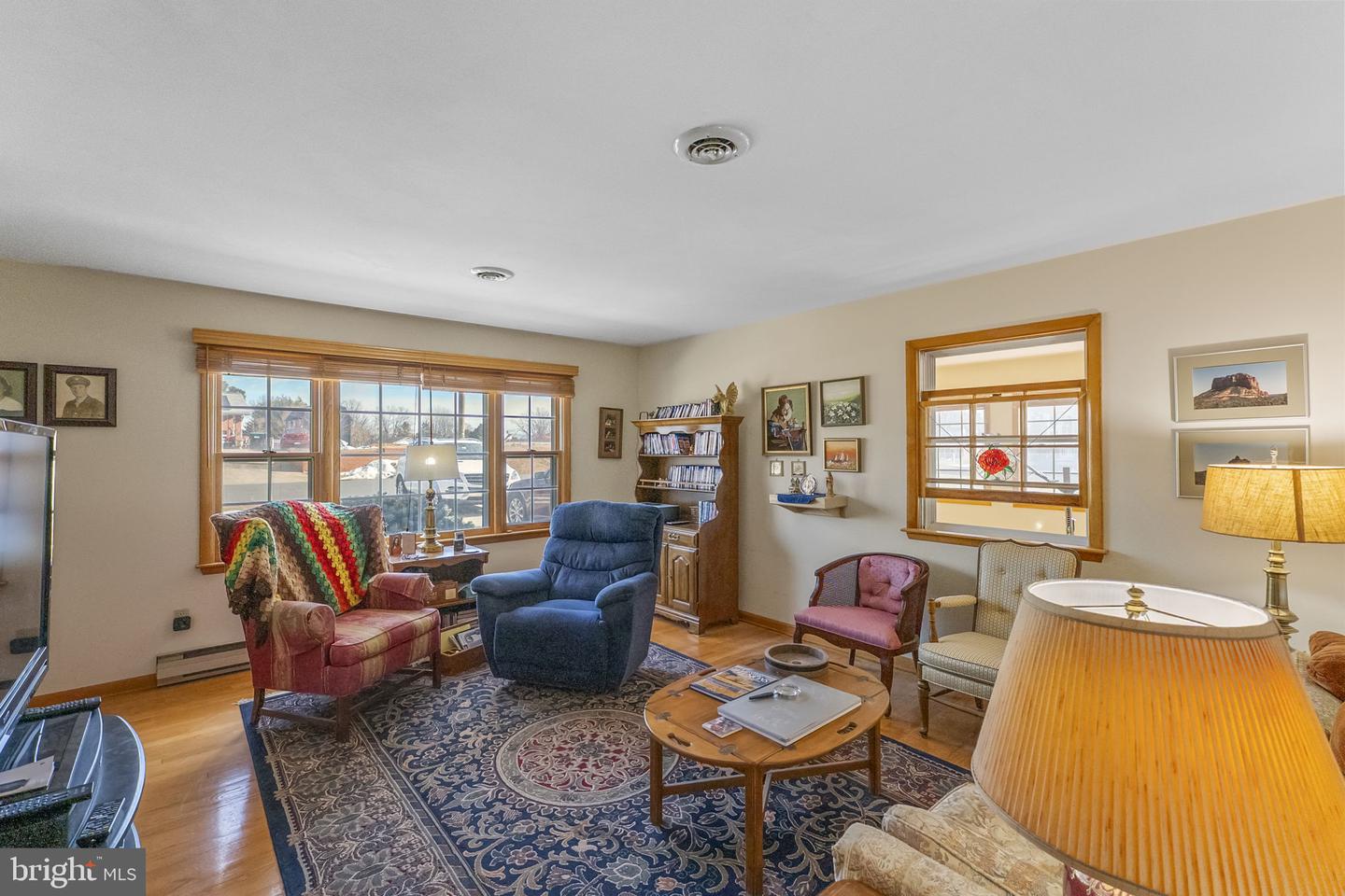 623 W SPRING ST, WOODSTOCK, Virginia 22664, 3 Bedrooms Bedrooms, ,3 BathroomsBathrooms,Residential,For sale,623 W SPRING ST,VASH2013566 MLS # VASH2013566