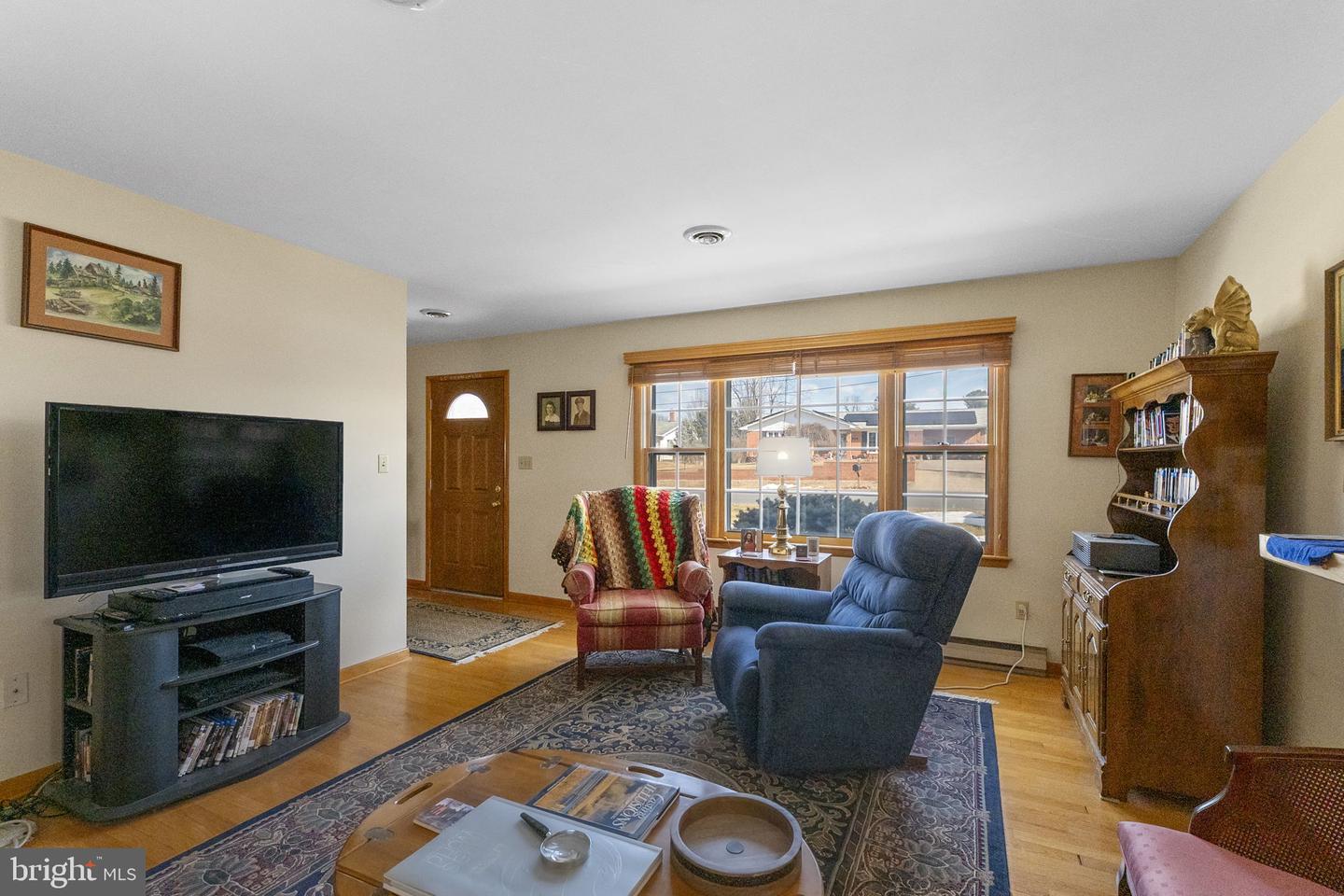 623 W SPRING ST, WOODSTOCK, Virginia 22664, 3 Bedrooms Bedrooms, ,3 BathroomsBathrooms,Residential,For sale,623 W SPRING ST,VASH2013566 MLS # VASH2013566