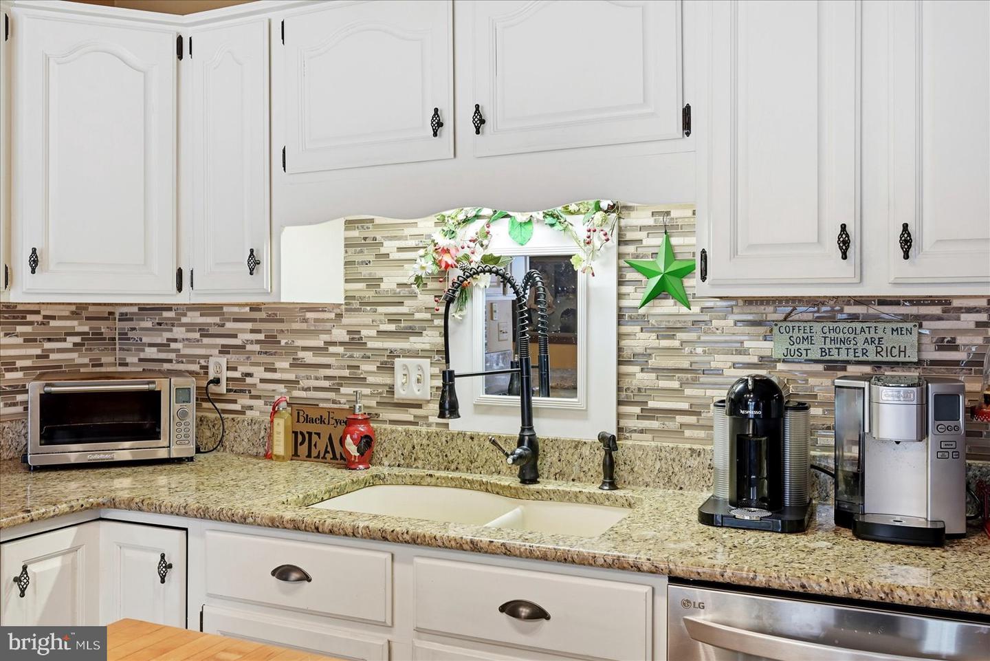 14391 CLEARVIEW AVE, GAINESVILLE, Virginia 20155, 4 Bedrooms Bedrooms, ,3 BathroomsBathrooms,Residential,For sale,14391 CLEARVIEW AVE,VAPW2112364 MLS # VAPW2112364