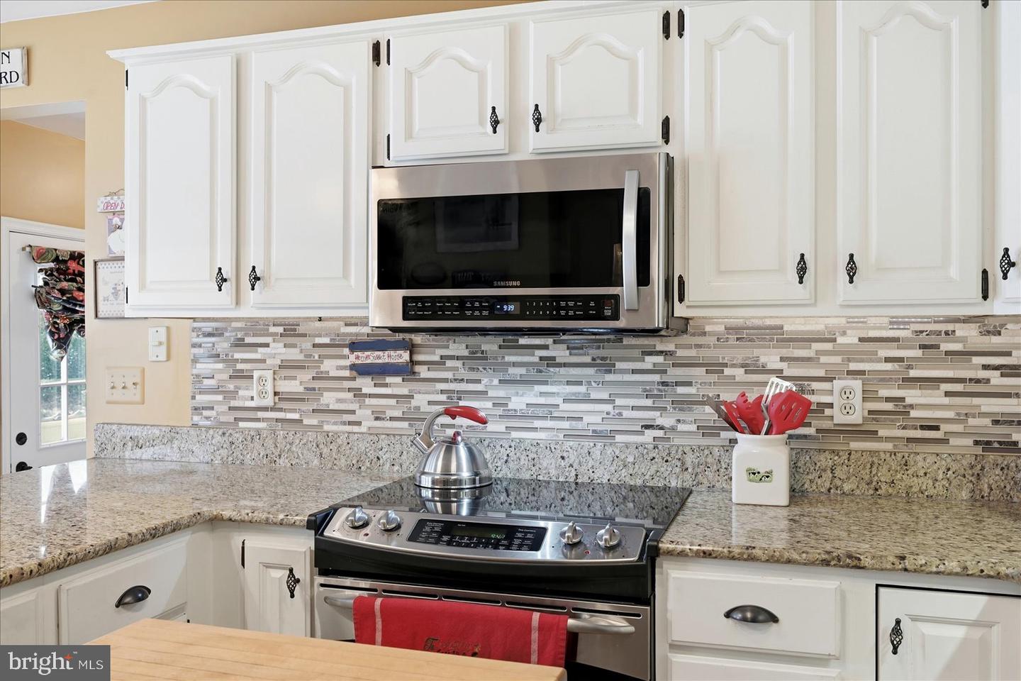 14391 CLEARVIEW AVE, GAINESVILLE, Virginia 20155, 4 Bedrooms Bedrooms, ,3 BathroomsBathrooms,Residential,For sale,14391 CLEARVIEW AVE,VAPW2112364 MLS # VAPW2112364