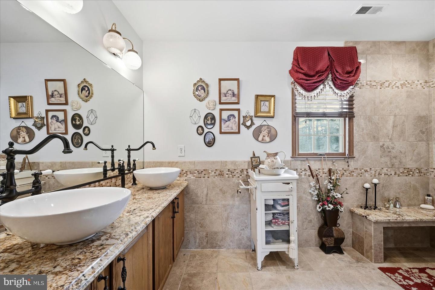 14391 CLEARVIEW AVE, GAINESVILLE, Virginia 20155, 4 Bedrooms Bedrooms, ,3 BathroomsBathrooms,Residential,For sale,14391 CLEARVIEW AVE,VAPW2112364 MLS # VAPW2112364