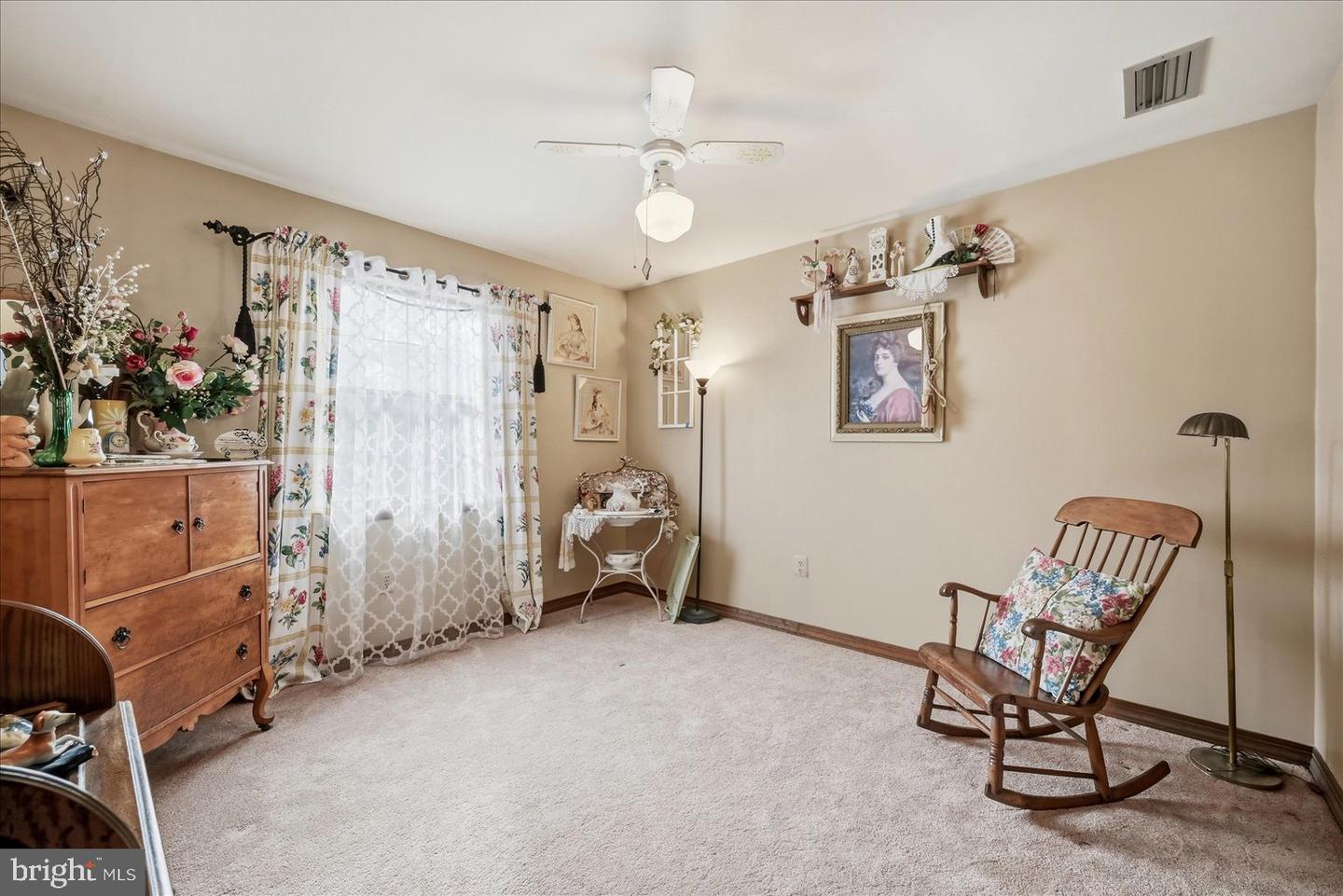 14391 CLEARVIEW AVE, GAINESVILLE, Virginia 20155, 4 Bedrooms Bedrooms, ,3 BathroomsBathrooms,Residential,For sale,14391 CLEARVIEW AVE,VAPW2112364 MLS # VAPW2112364