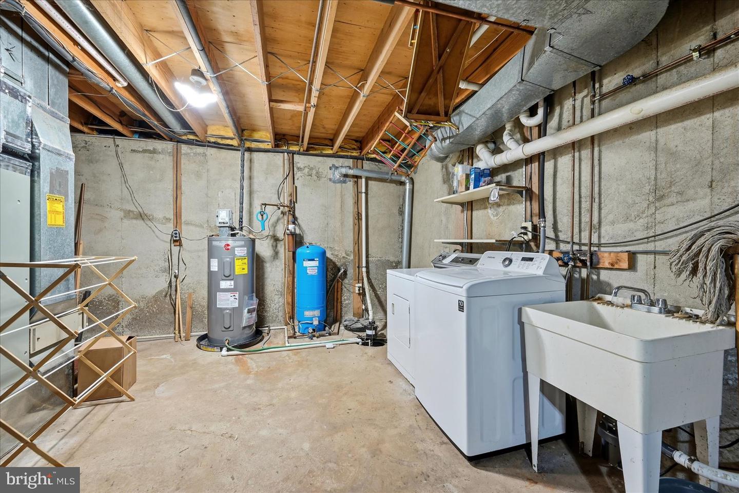 14391 CLEARVIEW AVE, GAINESVILLE, Virginia 20155, 4 Bedrooms Bedrooms, ,3 BathroomsBathrooms,Residential,For sale,14391 CLEARVIEW AVE,VAPW2112364 MLS # VAPW2112364