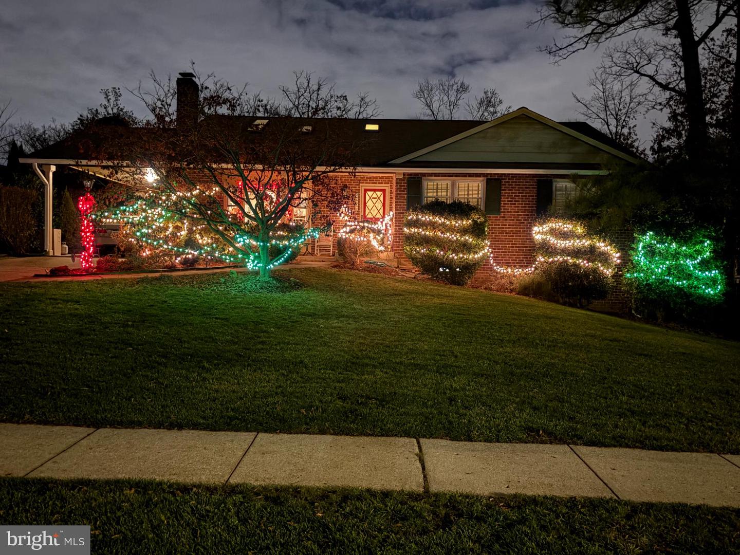 6804 CROSSMAN ST, ANNANDALE, Virginia 22003, 5 Bedrooms Bedrooms, 14 Rooms Rooms,2 BathroomsBathrooms,Residential,For sale,6804 CROSSMAN ST,VAFX2290702 MLS # VAFX2290702