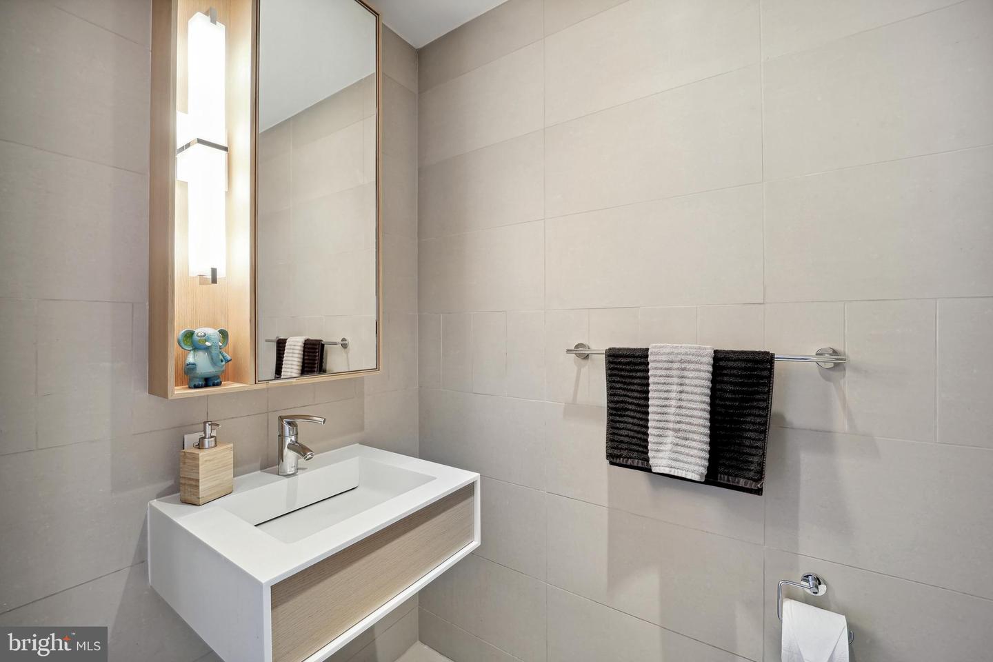 1515 15TH ST NW #414, WASHINGTON, District Of Columbia 20005, 1 Bedroom Bedrooms, ,1 BathroomBathrooms,Residential,For sale,1515 15TH ST NW #414,DCDC2245858 MLS # DCDC2245858