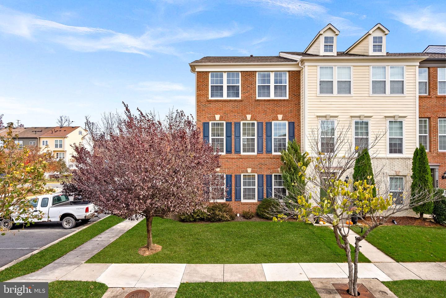 429 HEARTLEAF TER SE, LEESBURG, Virginia 20175, 3 Bedrooms Bedrooms, ,2 BathroomsBathrooms,Residential,For sale,429 HEARTLEAF TER SE,VALO2115788 MLS # VALO2115788