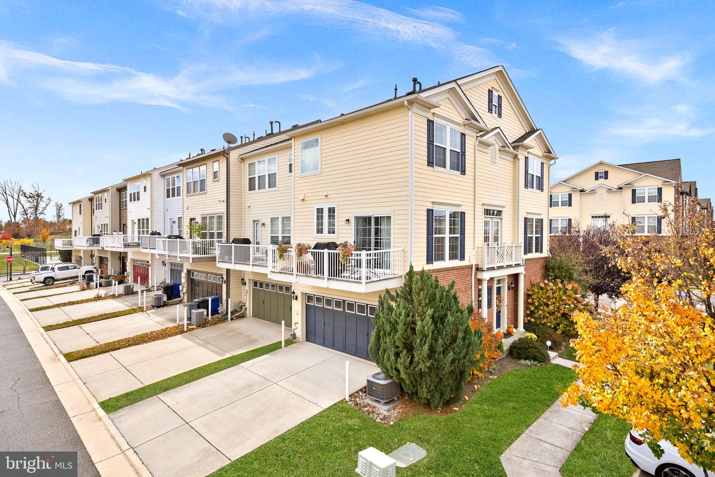 429 HEARTLEAF TER SE, LEESBURG, Virginia 20175, 3 Bedrooms Bedrooms, ,2 BathroomsBathrooms,Residential,For sale,429 HEARTLEAF TER SE,VALO2115788 MLS # VALO2115788