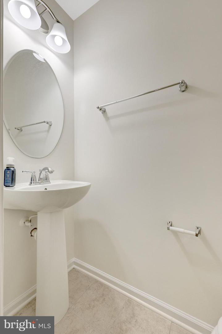 42628 FREISTADT SQ, STERLING, Virginia 20166, 4 Bedrooms Bedrooms, ,2 BathroomsBathrooms,Residential,For sale,42628 FREISTADT SQ,VALO2115794 MLS # VALO2115794