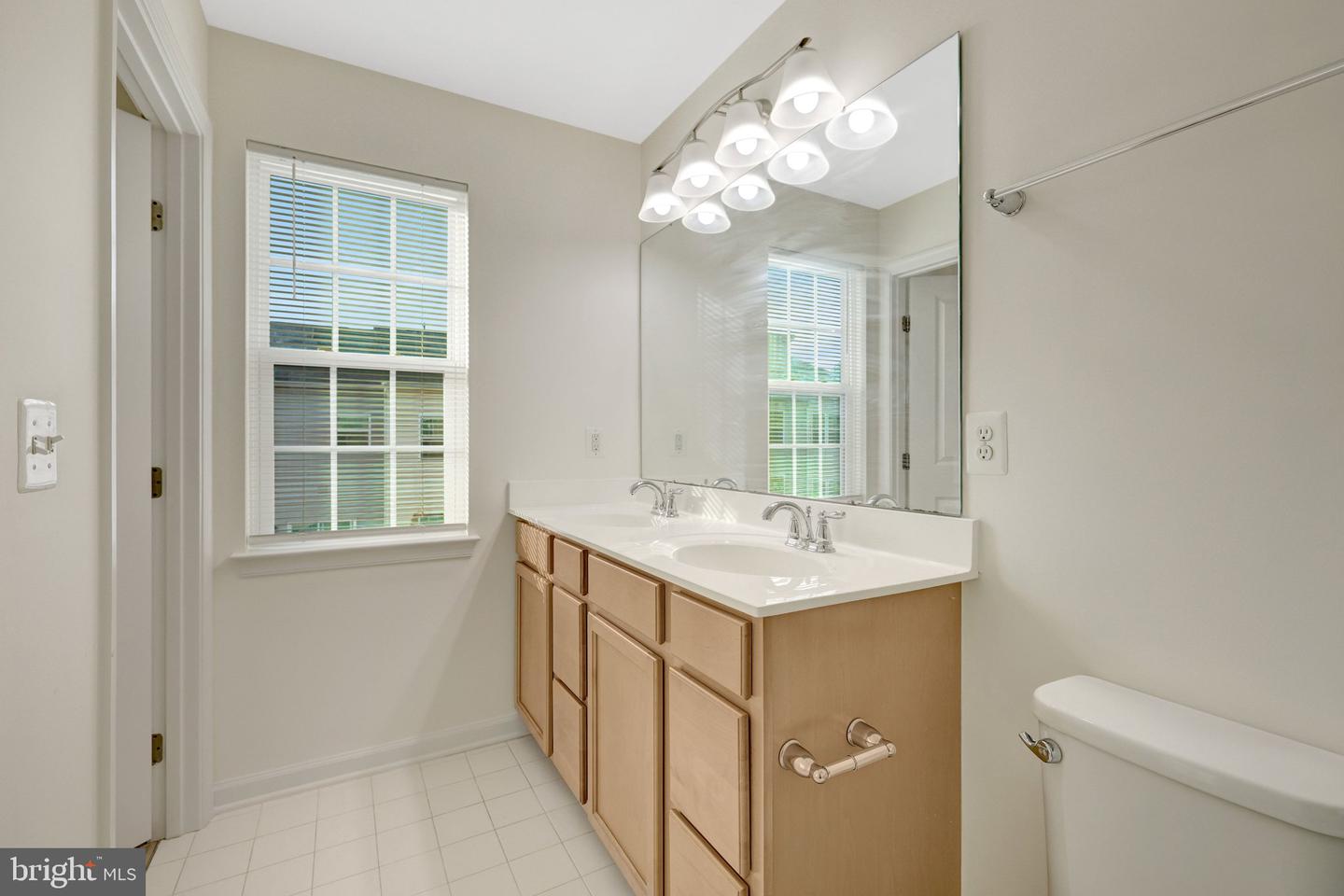 42628 FREISTADT SQ, STERLING, Virginia 20166, 4 Bedrooms Bedrooms, ,2 BathroomsBathrooms,Residential,For sale,42628 FREISTADT SQ,VALO2115794 MLS # VALO2115794