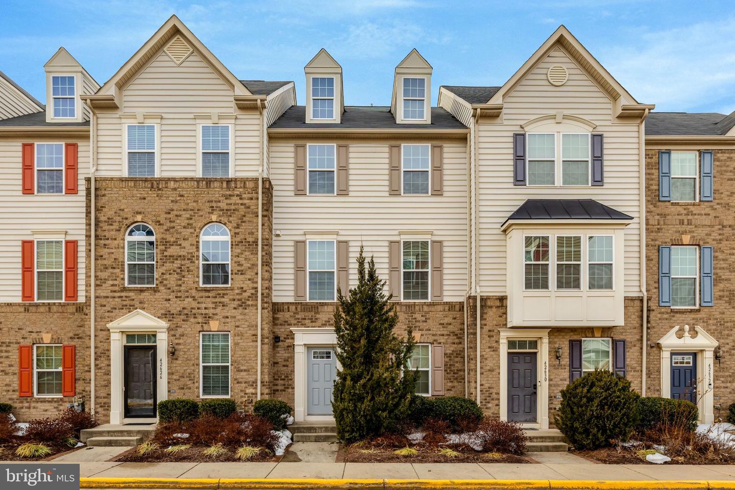 42628 FREISTADT SQ, STERLING, Virginia 20166, 4 Bedrooms Bedrooms, ,2 BathroomsBathrooms,Residential,For sale,42628 FREISTADT SQ,VALO2115794 MLS # VALO2115794