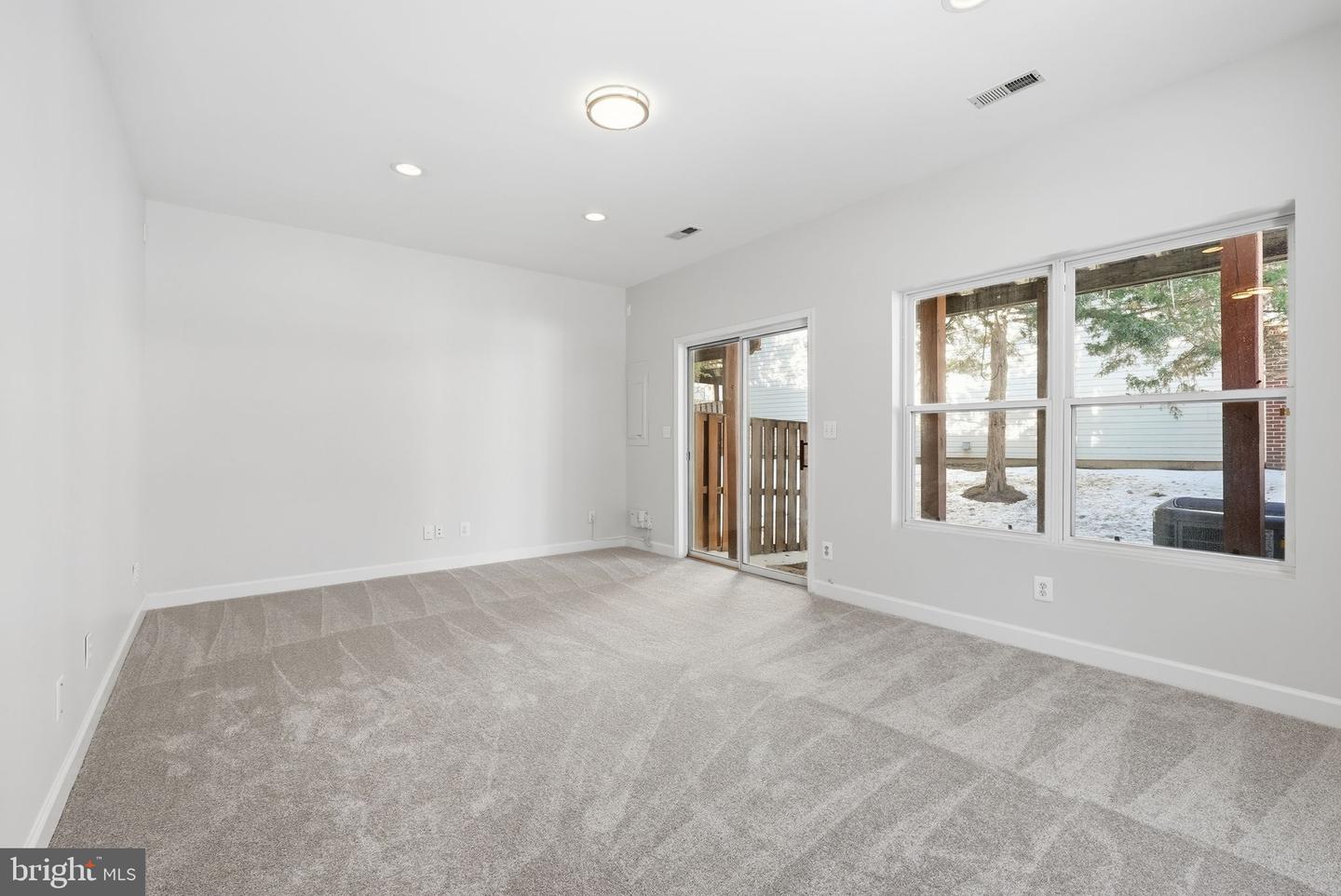 2542 JAMES MONROE CIR, HERNDON, Virginia 20171, 3 Bedrooms Bedrooms, ,2 BathroomsBathrooms,Residential,For sale,2542 JAMES MONROE CIR,VAFX2290806 MLS # VAFX2290806