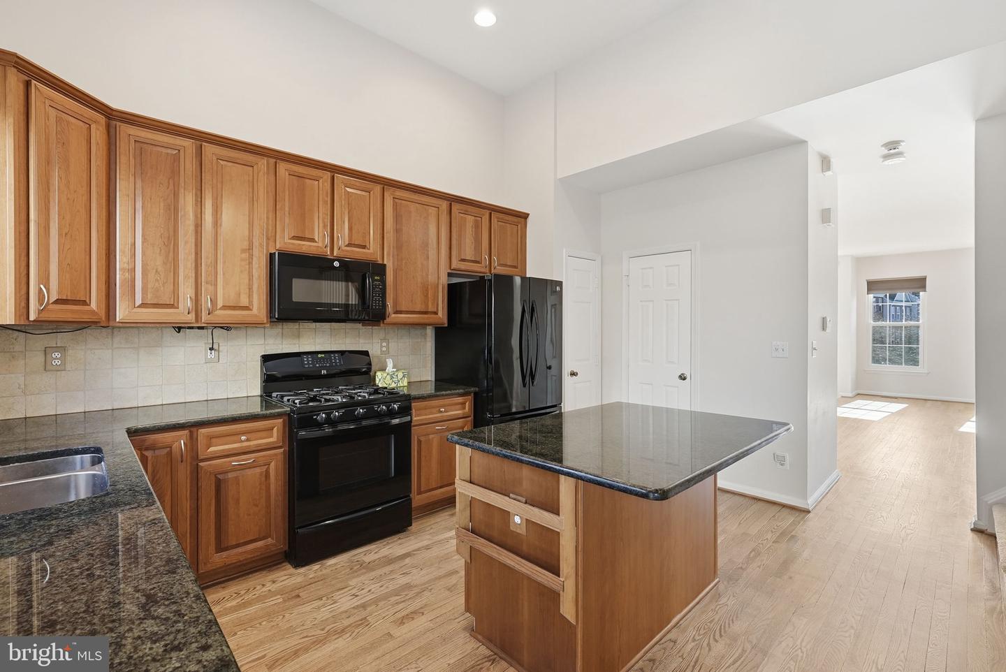 2542 JAMES MONROE CIR, HERNDON, Virginia 20171, 3 Bedrooms Bedrooms, ,2 BathroomsBathrooms,Residential,For sale,2542 JAMES MONROE CIR,VAFX2290806 MLS # VAFX2290806