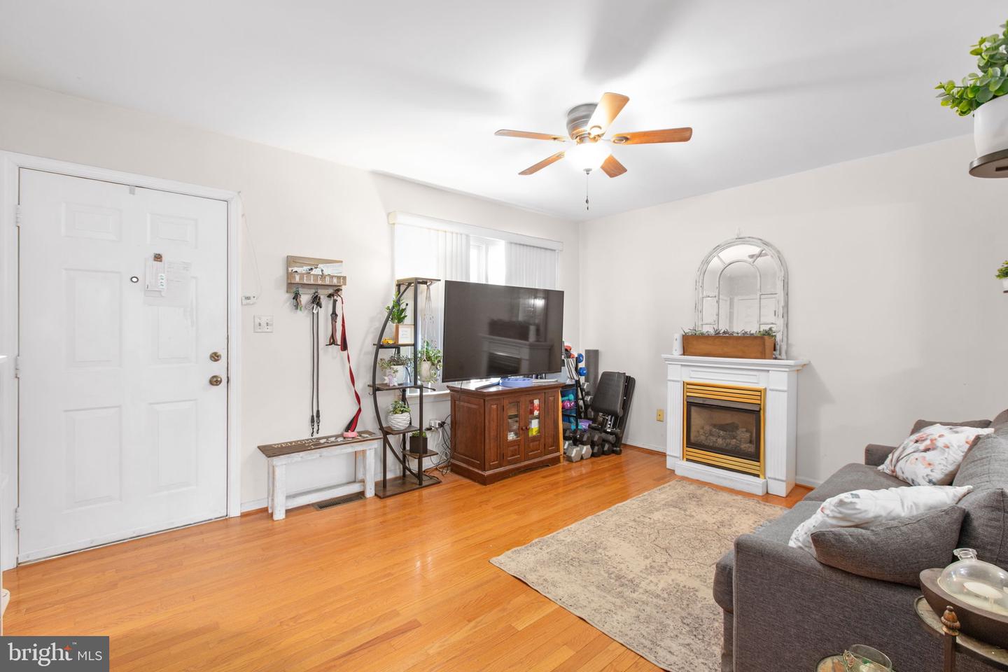 5504 LEAVELLS CROSSING DR, FREDERICKSBURG, Virginia 22407, 3 Bedrooms Bedrooms, 9 Rooms Rooms,2 BathroomsBathrooms,Residential,For sale,5504 LEAVELLS CROSSING DR,VASP2039236 MLS # VASP2039236