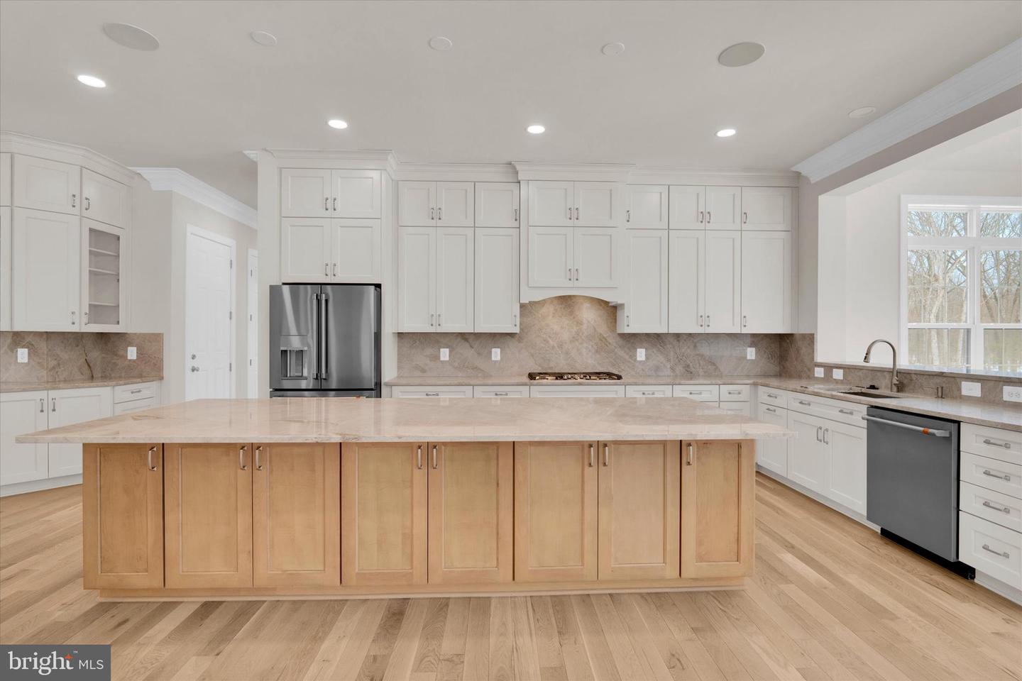 4627 FAIRFAX MANOR CT, CHANTILLY, Virginia 20151, 6 Bedrooms Bedrooms, ,5 BathroomsBathrooms,Residential,For sale,4627 FAIRFAX MANOR CT,VAFX2290920 MLS # VAFX2290920