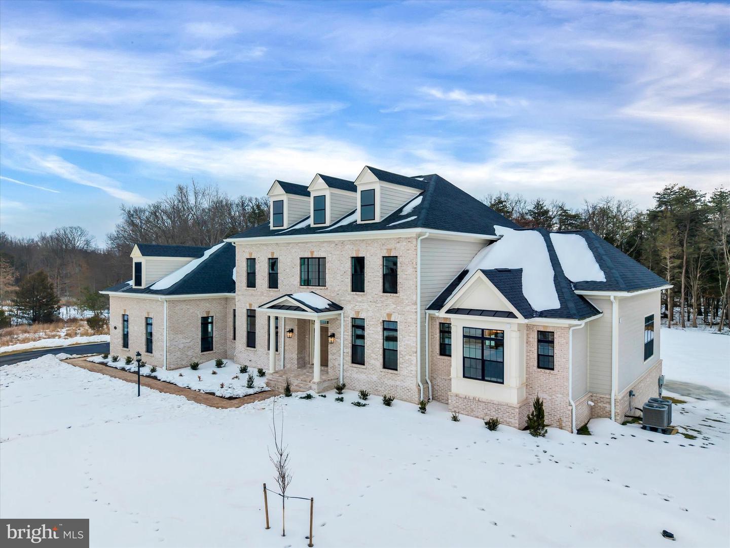 4627 FAIRFAX MANOR CT, CHANTILLY, Virginia 20151, 6 Bedrooms Bedrooms, ,5 BathroomsBathrooms,Residential,For sale,4627 FAIRFAX MANOR CT,VAFX2290920 MLS # VAFX2290920