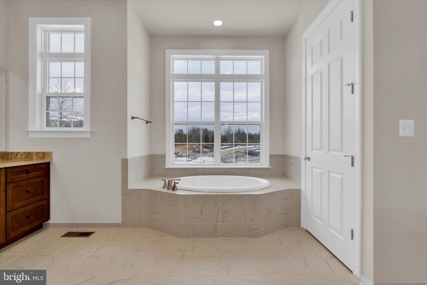 4627 FAIRFAX MANOR CT, CHANTILLY, Virginia 20151, 6 Bedrooms Bedrooms, ,5 BathroomsBathrooms,Residential,For sale,4627 FAIRFAX MANOR CT,VAFX2290920 MLS # VAFX2290920