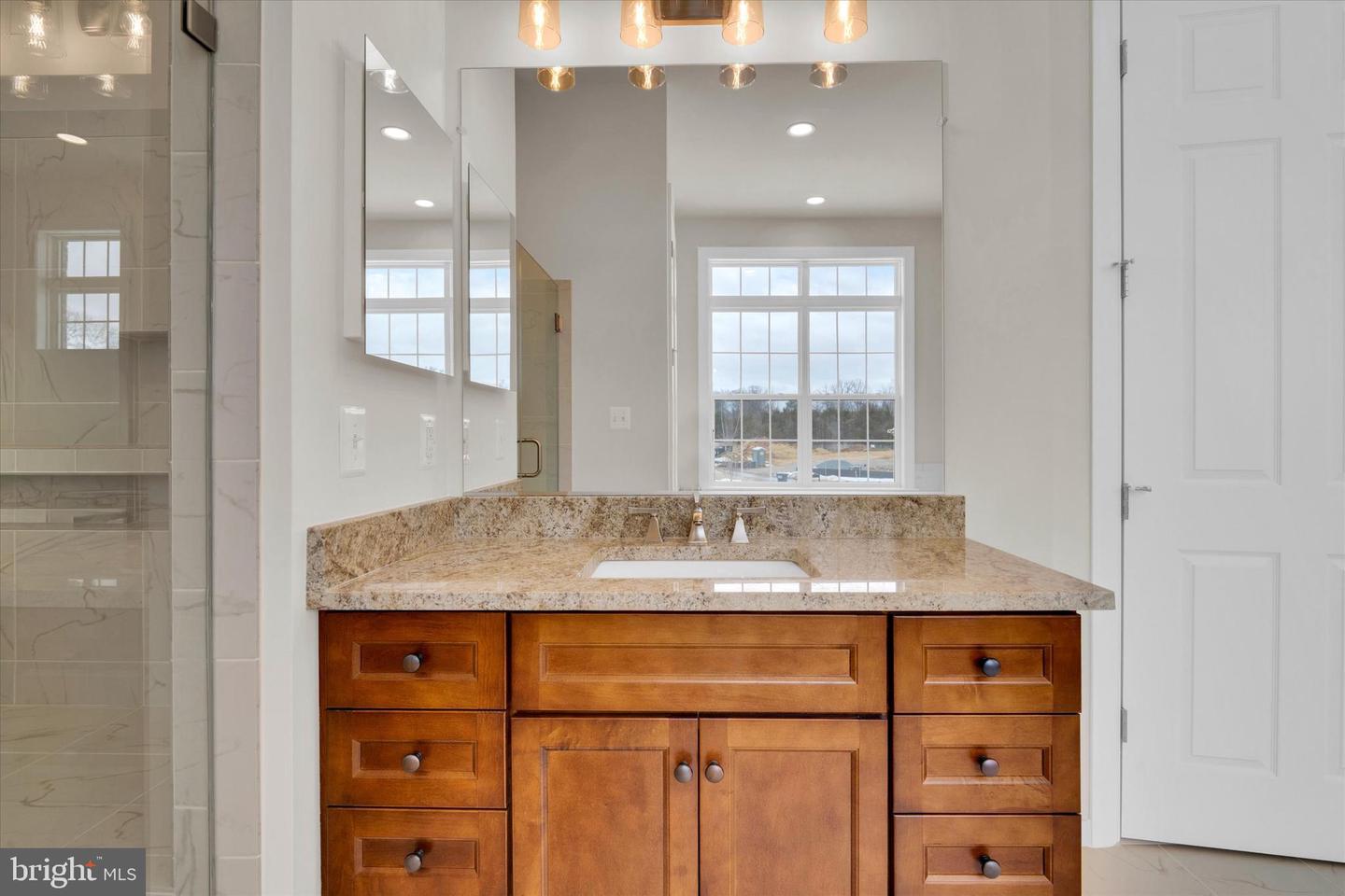 4627 FAIRFAX MANOR CT, CHANTILLY, Virginia 20151, 6 Bedrooms Bedrooms, ,5 BathroomsBathrooms,Residential,For sale,4627 FAIRFAX MANOR CT,VAFX2290920 MLS # VAFX2290920