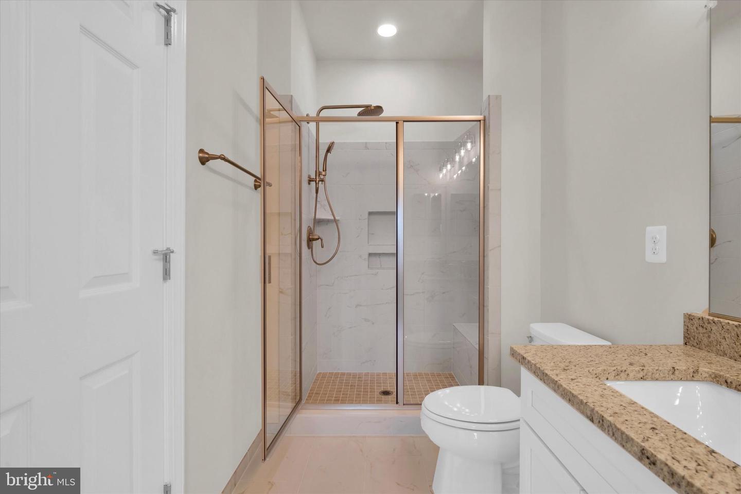 4627 FAIRFAX MANOR CT, CHANTILLY, Virginia 20151, 6 Bedrooms Bedrooms, ,5 BathroomsBathrooms,Residential,For sale,4627 FAIRFAX MANOR CT,VAFX2290920 MLS # VAFX2290920