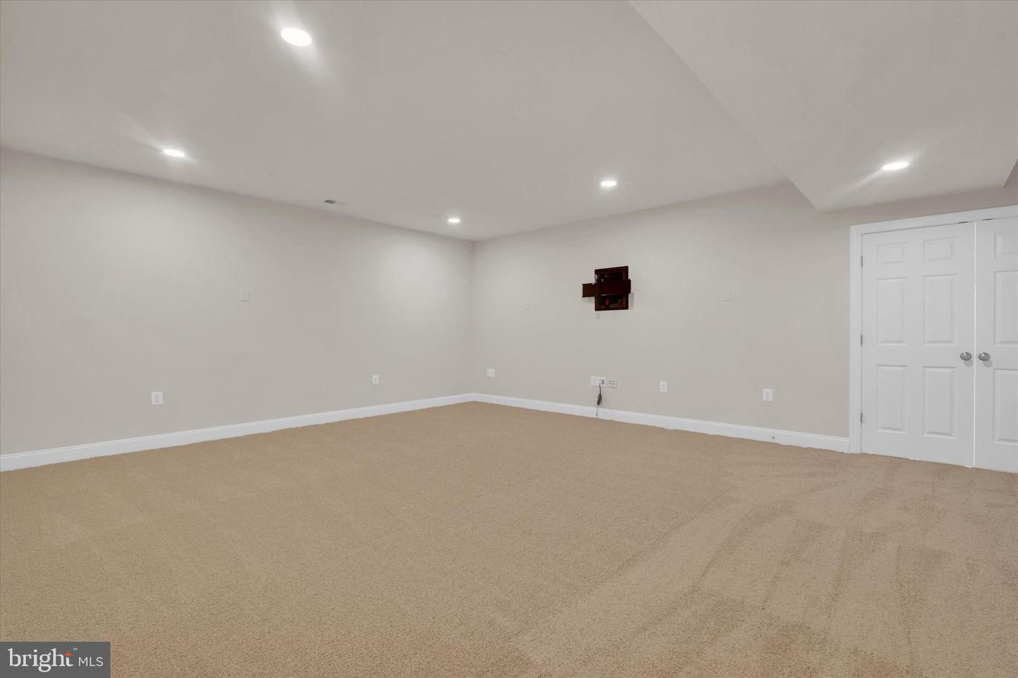 4627 FAIRFAX MANOR CT, CHANTILLY, Virginia 20151, 6 Bedrooms Bedrooms, ,5 BathroomsBathrooms,Residential,For sale,4627 FAIRFAX MANOR CT,VAFX2290920 MLS # VAFX2290920