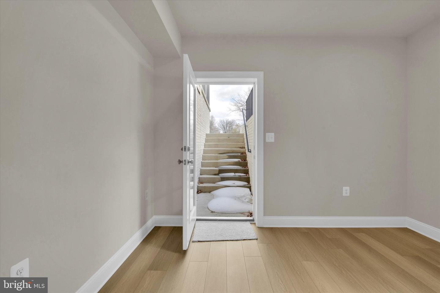 4627 FAIRFAX MANOR CT, CHANTILLY, Virginia 20151, 6 Bedrooms Bedrooms, ,5 BathroomsBathrooms,Residential,For sale,4627 FAIRFAX MANOR CT,VAFX2290920 MLS # VAFX2290920