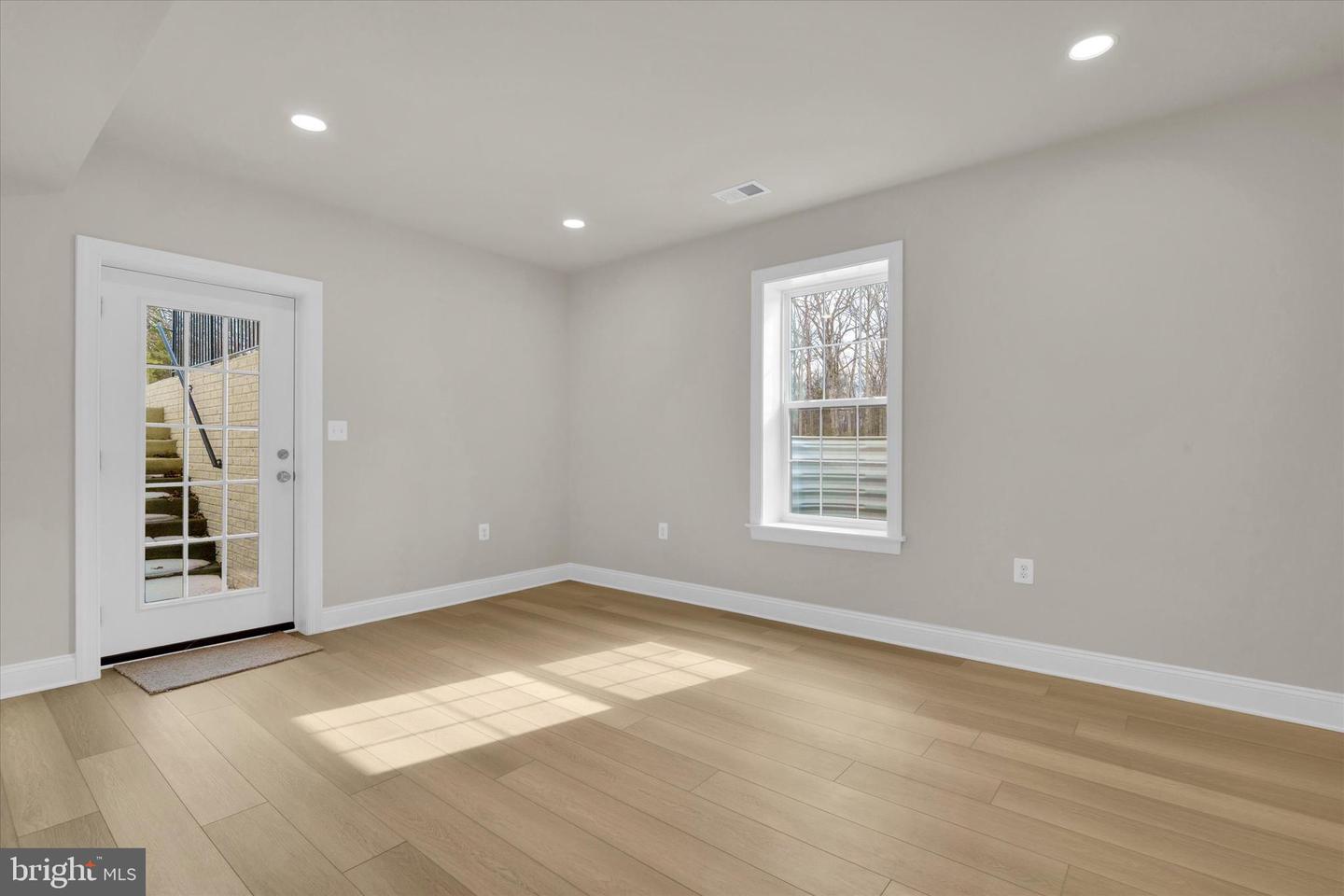 4627 FAIRFAX MANOR CT, CHANTILLY, Virginia 20151, 6 Bedrooms Bedrooms, ,5 BathroomsBathrooms,Residential,For sale,4627 FAIRFAX MANOR CT,VAFX2290920 MLS # VAFX2290920