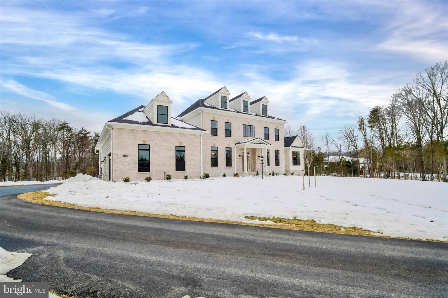 4627 FAIRFAX MANOR CT, CHANTILLY, Virginia 20151, 6 Bedrooms Bedrooms, ,5 BathroomsBathrooms,Residential,For sale,4627 FAIRFAX MANOR CT,VAFX2290920 MLS # VAFX2290920