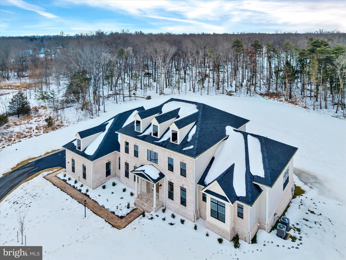 4627 FAIRFAX MANOR CT, CHANTILLY, Virginia 20151, 6 Bedrooms Bedrooms, ,5 BathroomsBathrooms,Residential,For sale,4627 FAIRFAX MANOR CT,VAFX2290920 MLS # VAFX2290920