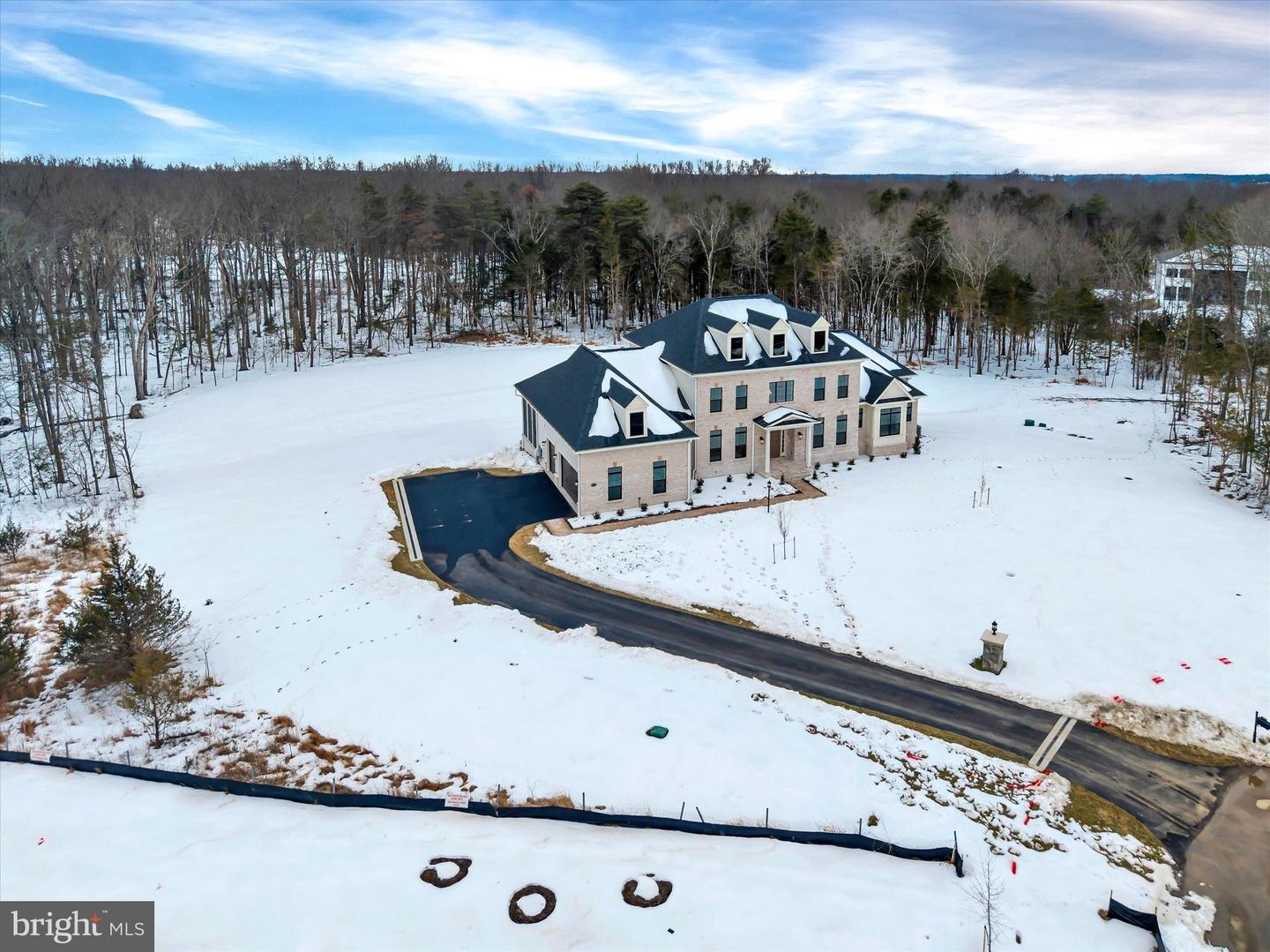 4627 FAIRFAX MANOR CT, CHANTILLY, Virginia 20151, 6 Bedrooms Bedrooms, ,5 BathroomsBathrooms,Residential,For sale,4627 FAIRFAX MANOR CT,VAFX2290920 MLS # VAFX2290920