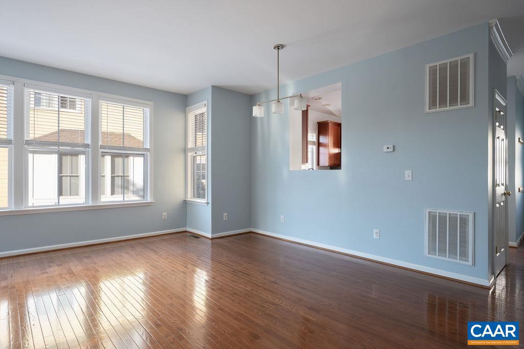 115 MELBOURNE PRK #D, CHARLOTTESVILLE, Virginia 22901, 3 Bedrooms Bedrooms, ,2 BathroomsBathrooms,Residential,For sale,115 MELBOURNE PRK #D,673257 MLS # 673257