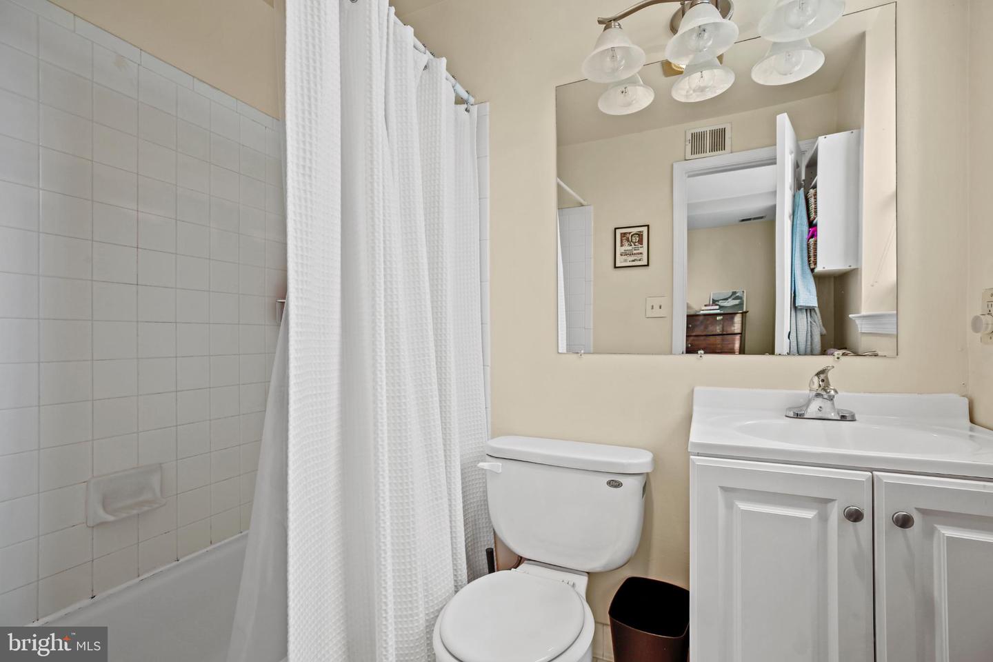 1920 S ST NW #404, WASHINGTON, District Of Columbia 20009, 2 Bedrooms Bedrooms, 7 Rooms Rooms,2 BathroomsBathrooms,Residential,For sale,1920 S ST NW #404,DCDC2245994 MLS # DCDC2245994 1920 S ST NW #404, WASHINGTON, District Of Columbia 20009, 2 Bedrooms Bedrooms, 7 Rooms Rooms,2 BathroomsBathrooms,Residential,For sale,1920 S ST NW #404,DCDC2245994 MLS # DCDC2245994